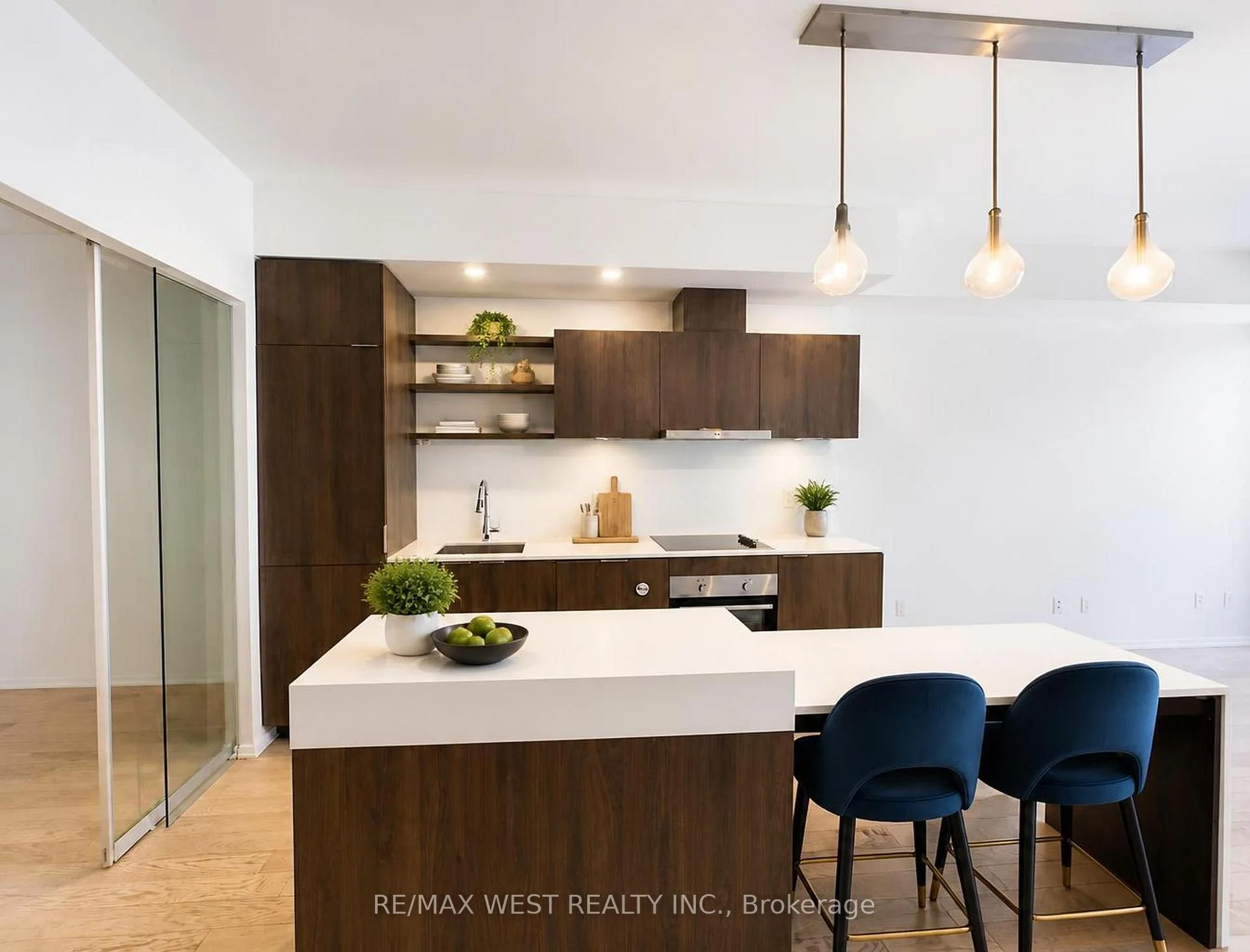 Photo 4 of Unit 802, 12 Bonnycastle Street, Toronto, Waterfront Communities — HOMEH