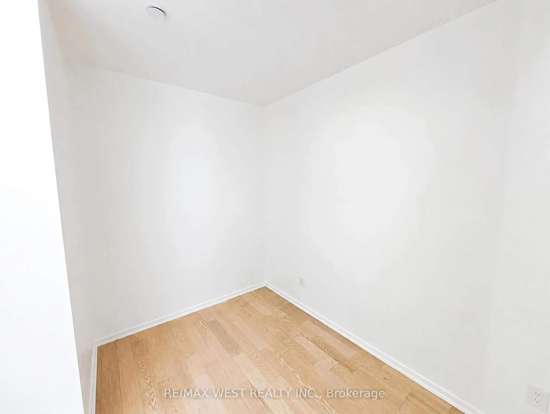 Photo 11 of Unit 802, 12 Bonnycastle Street, Toronto, Waterfront Communities — HOMEH