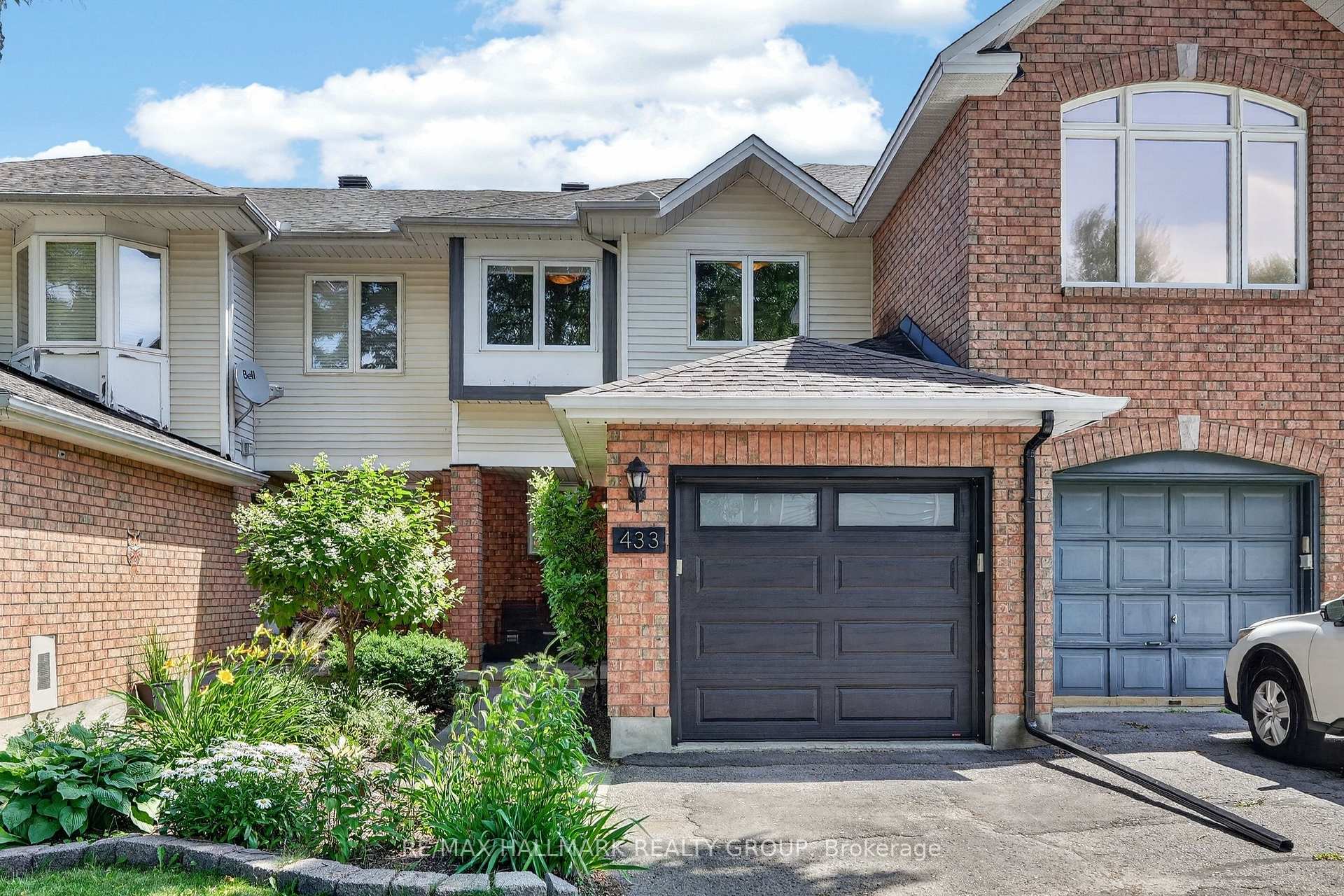 Photo 1 of 433 Lawler Crescent, Ottawa, Chatelaine Village — HOMEH