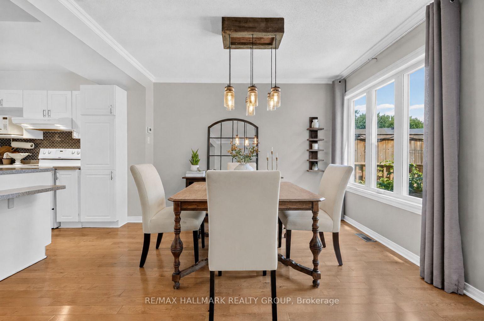 Photo 9 of 433 Lawler Crescent, Ottawa, Chatelaine Village — HOMEH