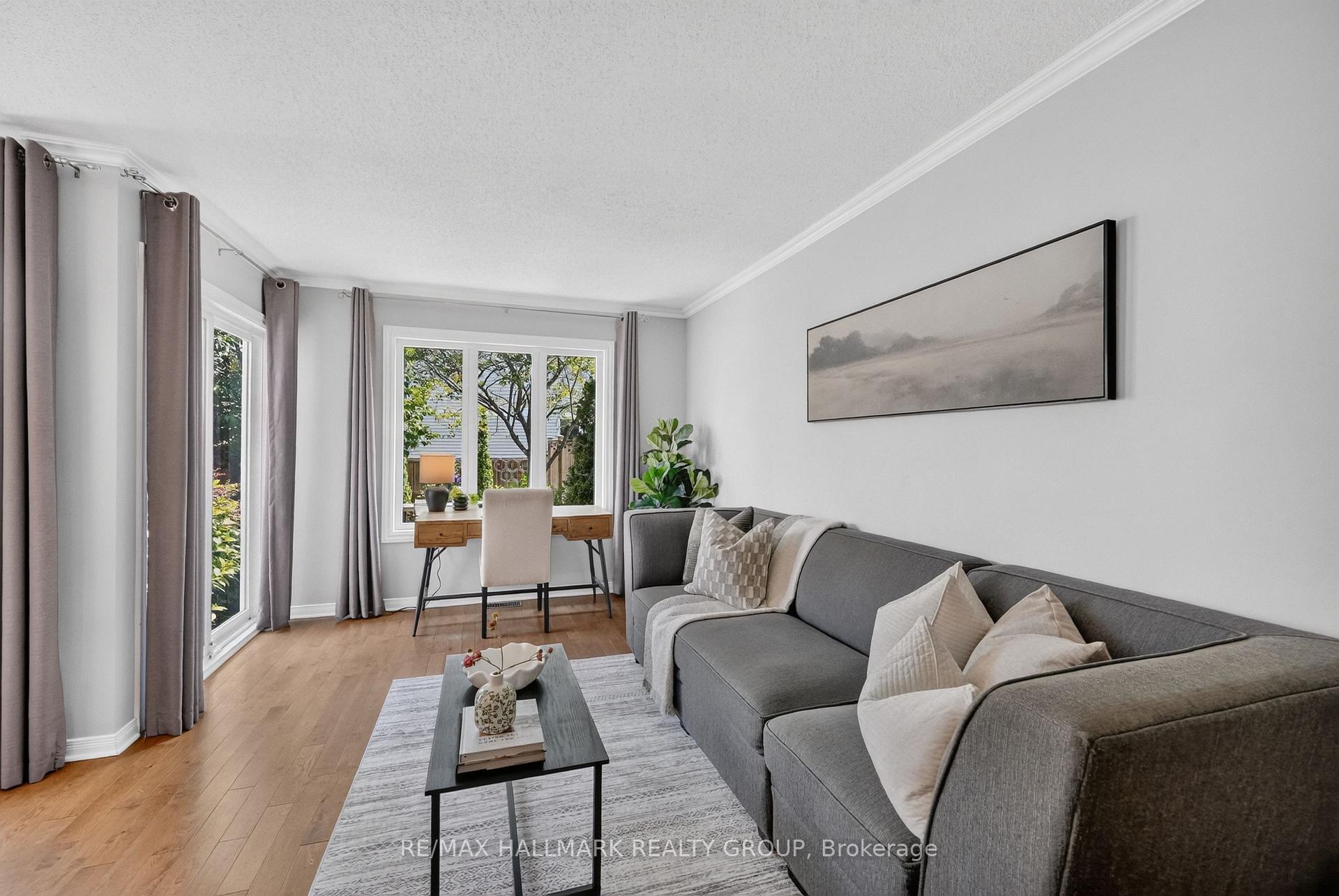 Photo 11 of 433 Lawler Crescent, Ottawa, Chatelaine Village — HOMEH