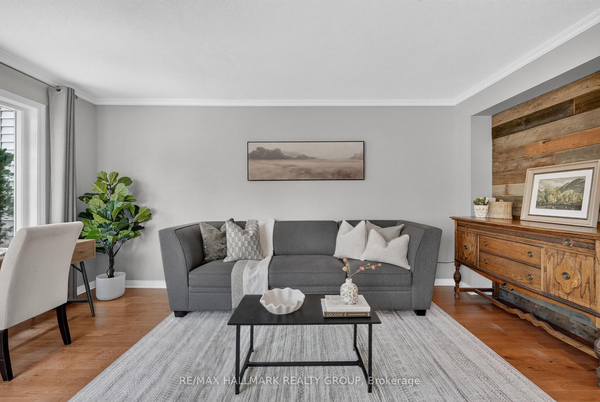 Photo 12 of 433 Lawler Crescent, Ottawa, Chatelaine Village — HOMEH