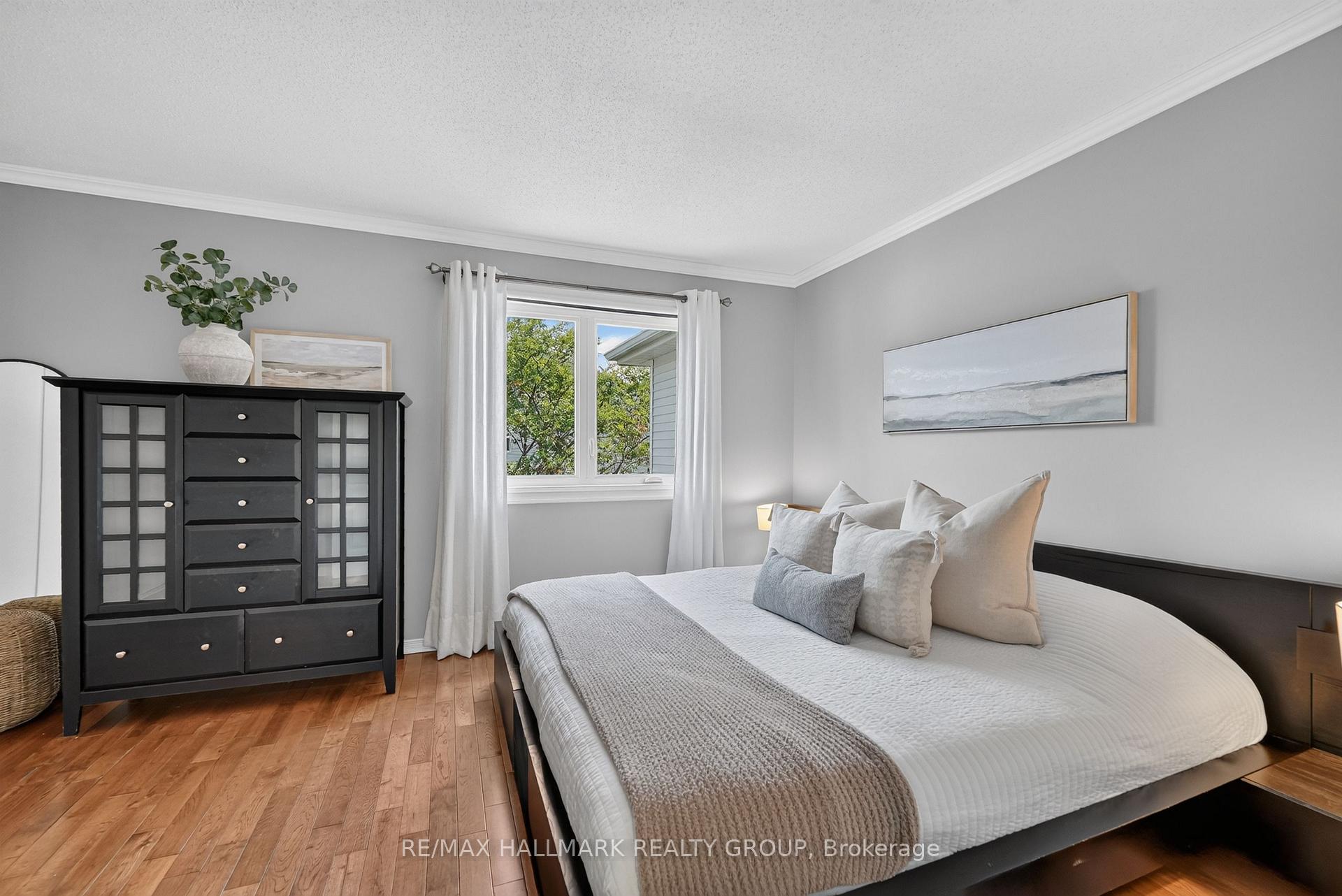 Photo 16 of 433 Lawler Crescent, Ottawa, Chatelaine Village — HOMEH