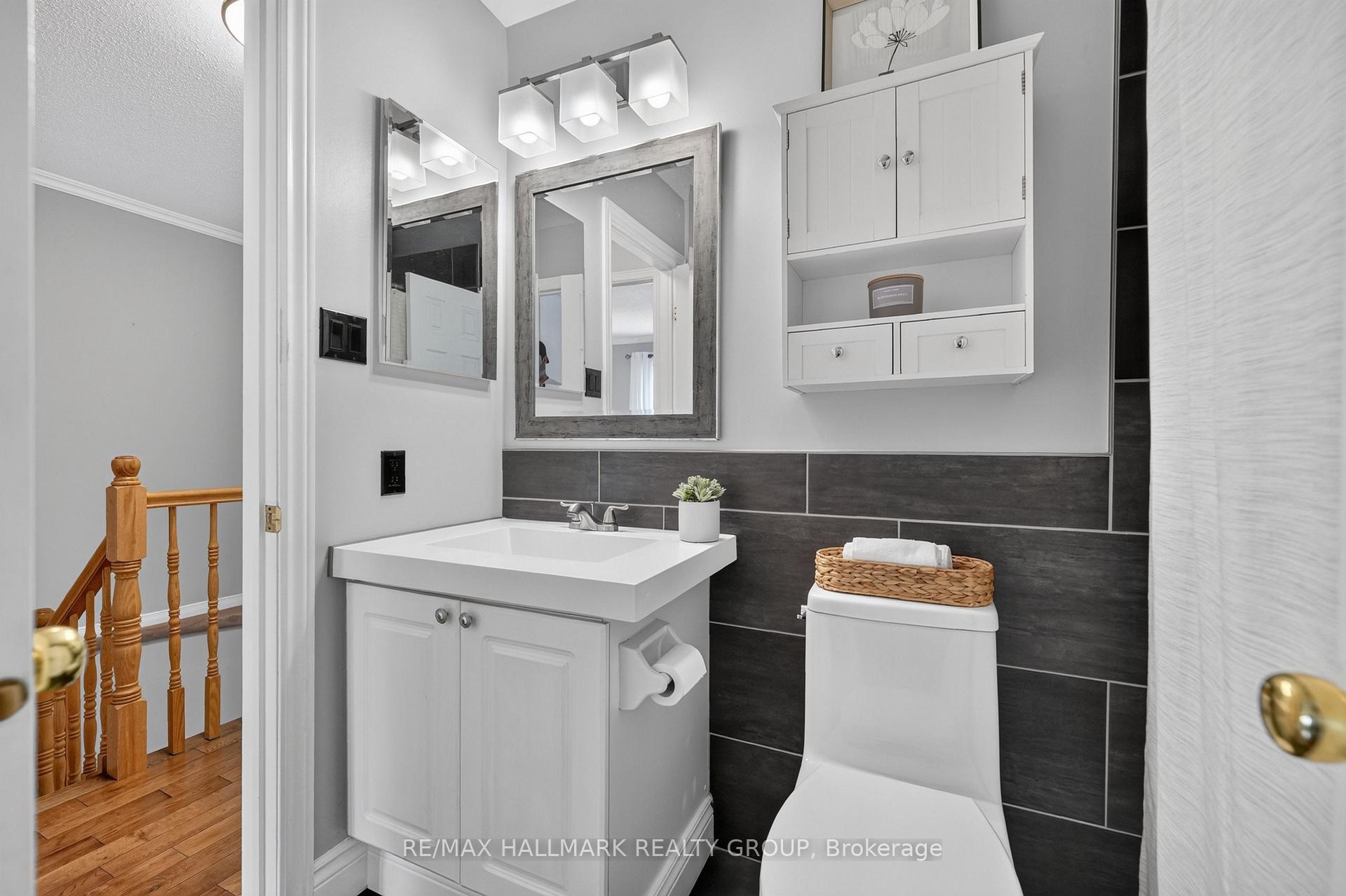Photo 18 of 433 Lawler Crescent, Ottawa, Chatelaine Village — HOMEH