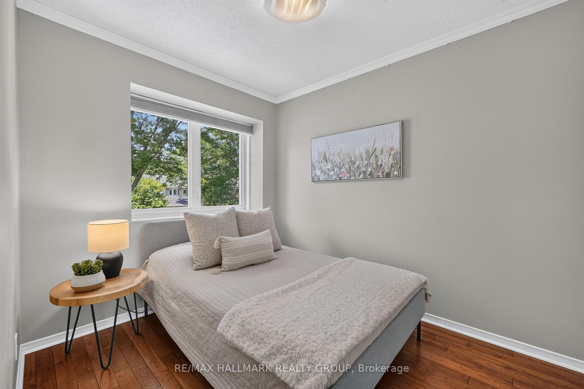 Photo 20 of 433 Lawler Crescent, Ottawa, Chatelaine Village — HOMEH
