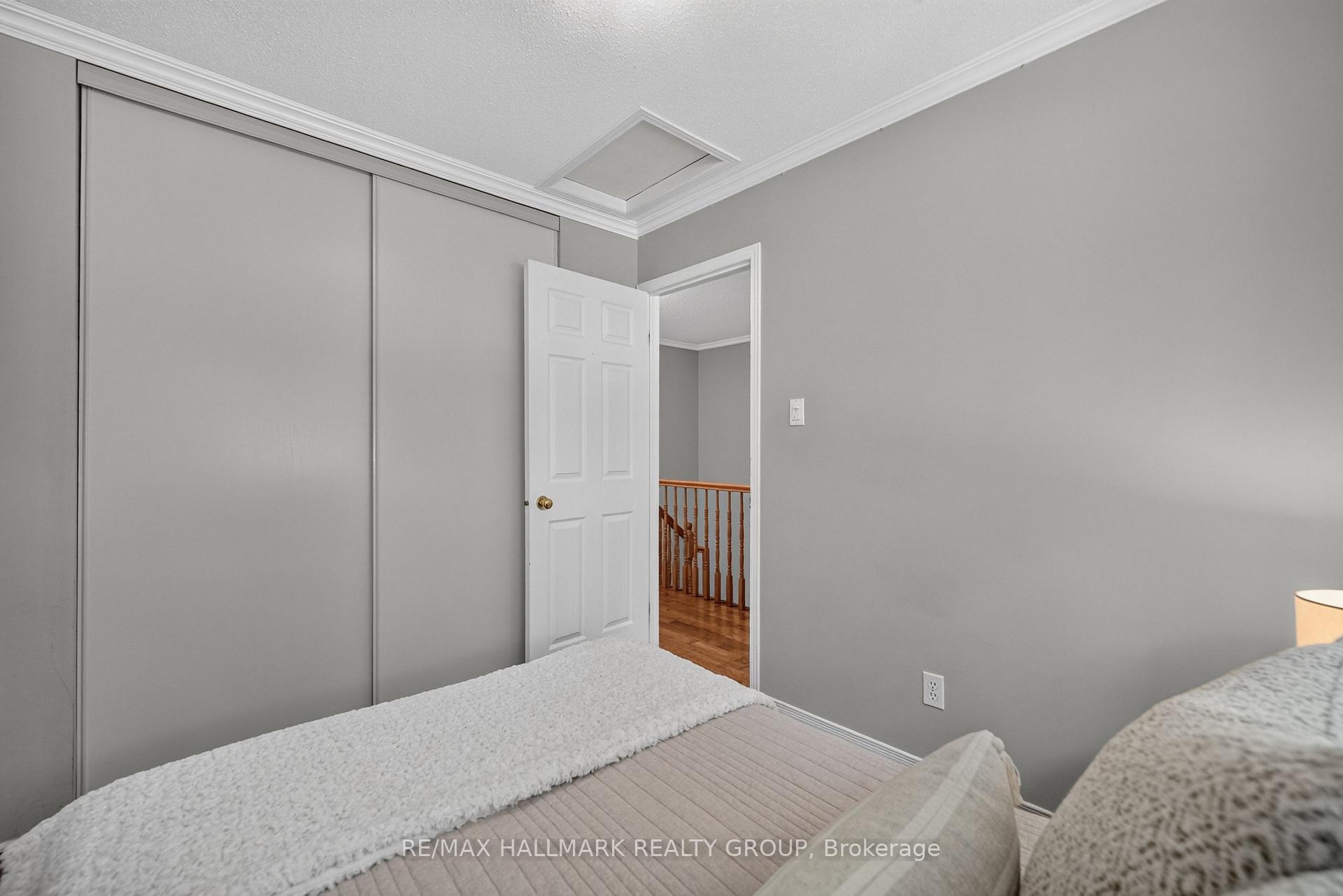 Photo 21 of 433 Lawler Crescent, Ottawa, Chatelaine Village — HOMEH