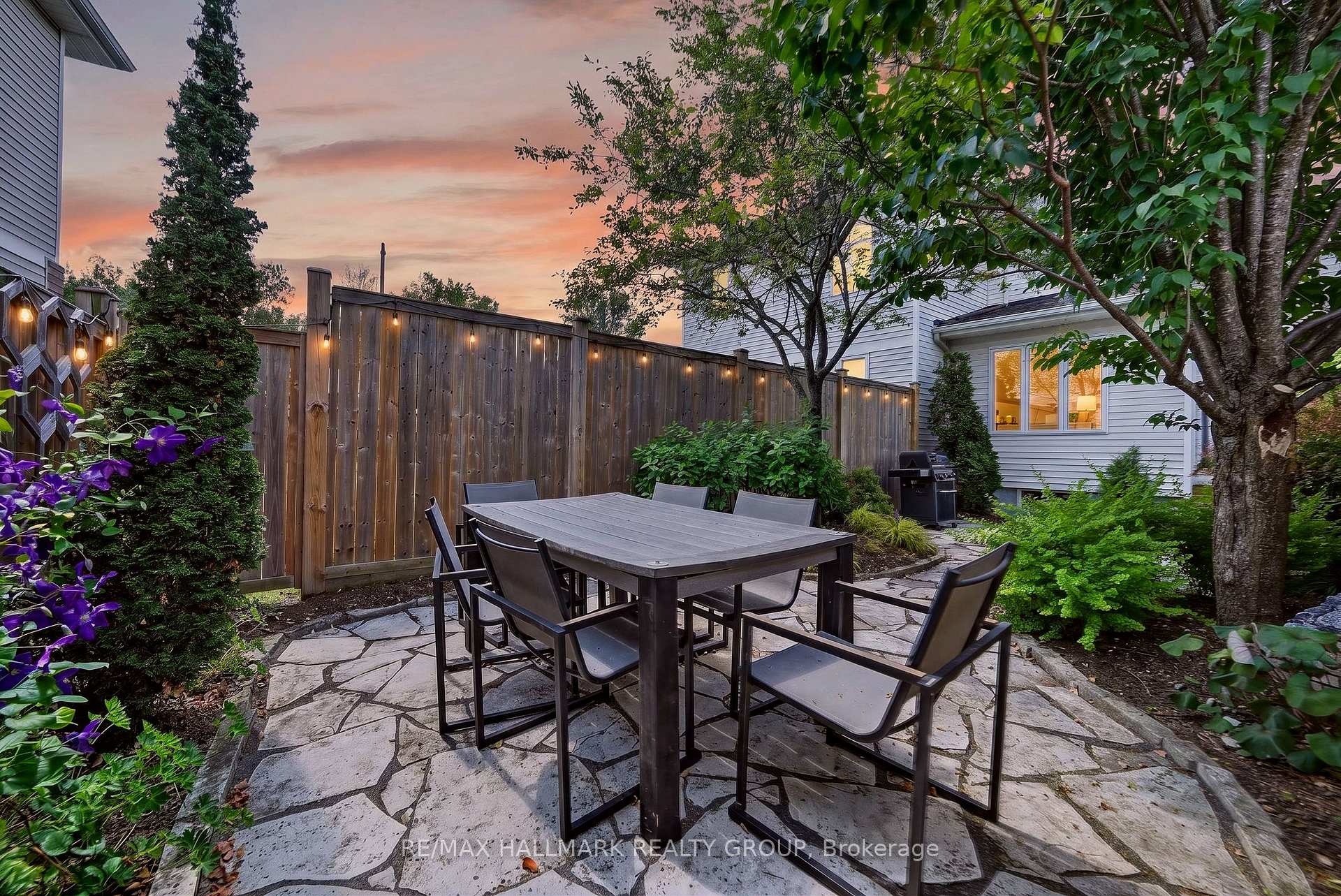 Photo 33 of 433 Lawler Crescent, Ottawa, Chatelaine Village — HOMEH
