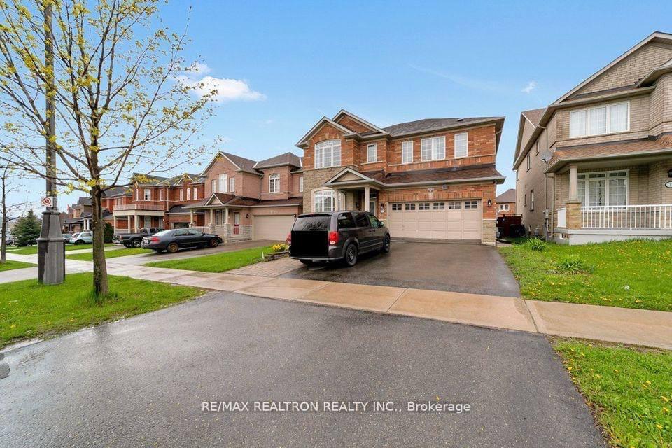Photo 1 of Unit 2 Bed Basement, 28 Hartwell Way, Aurora, Bayview Northeast — HOMEH