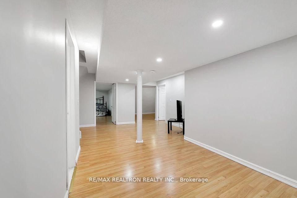 Photo 15 of Unit 2 Bed Basement, 28 Hartwell Way, Aurora, Bayview Northeast — HOMEH