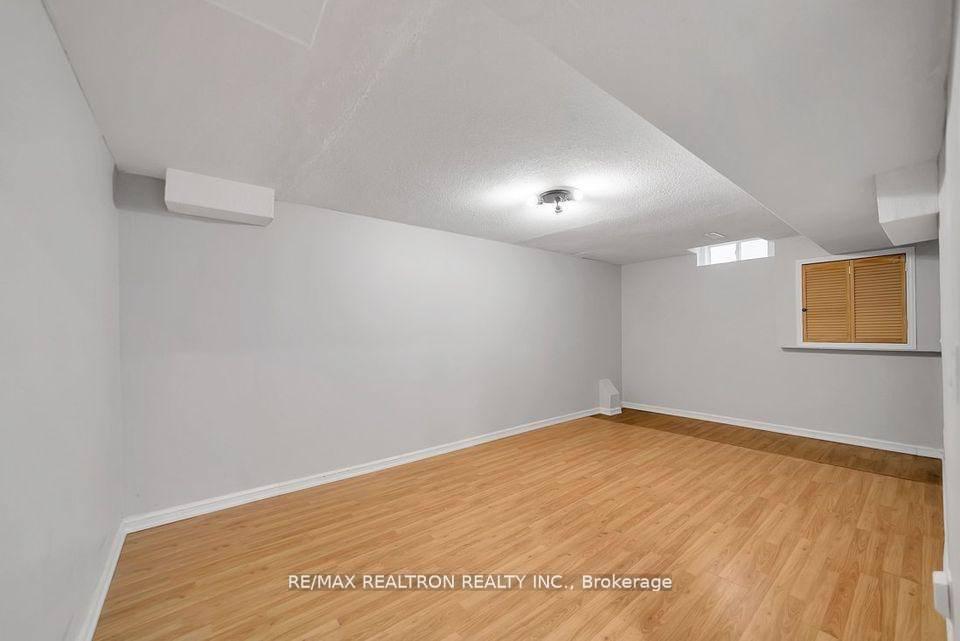 Photo 22 of Unit 2 Bed Basement, 28 Hartwell Way, Aurora, Bayview Northeast — HOMEH