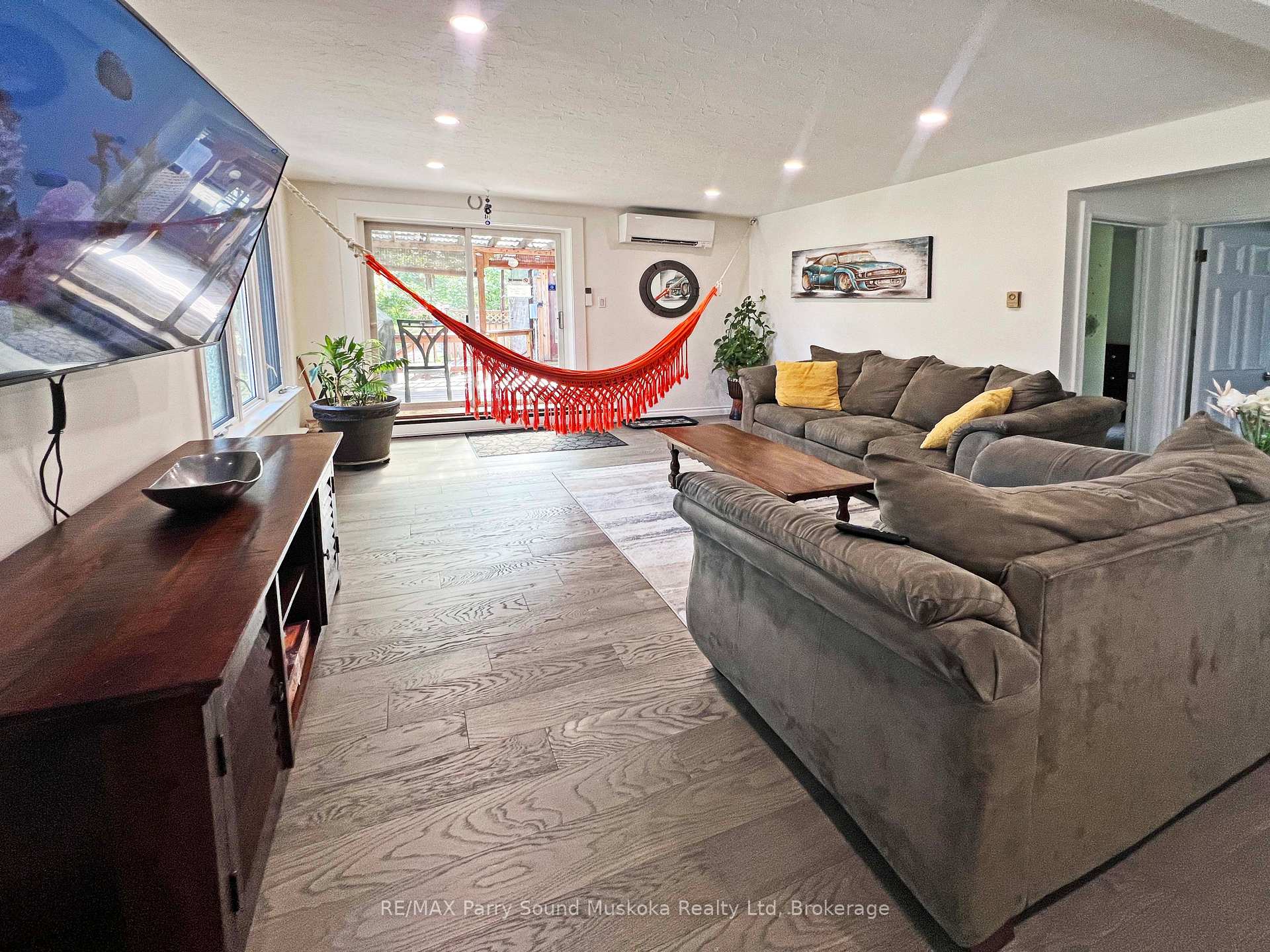 Photo 6 of 44 William Street, Parry Sound — HOMEH