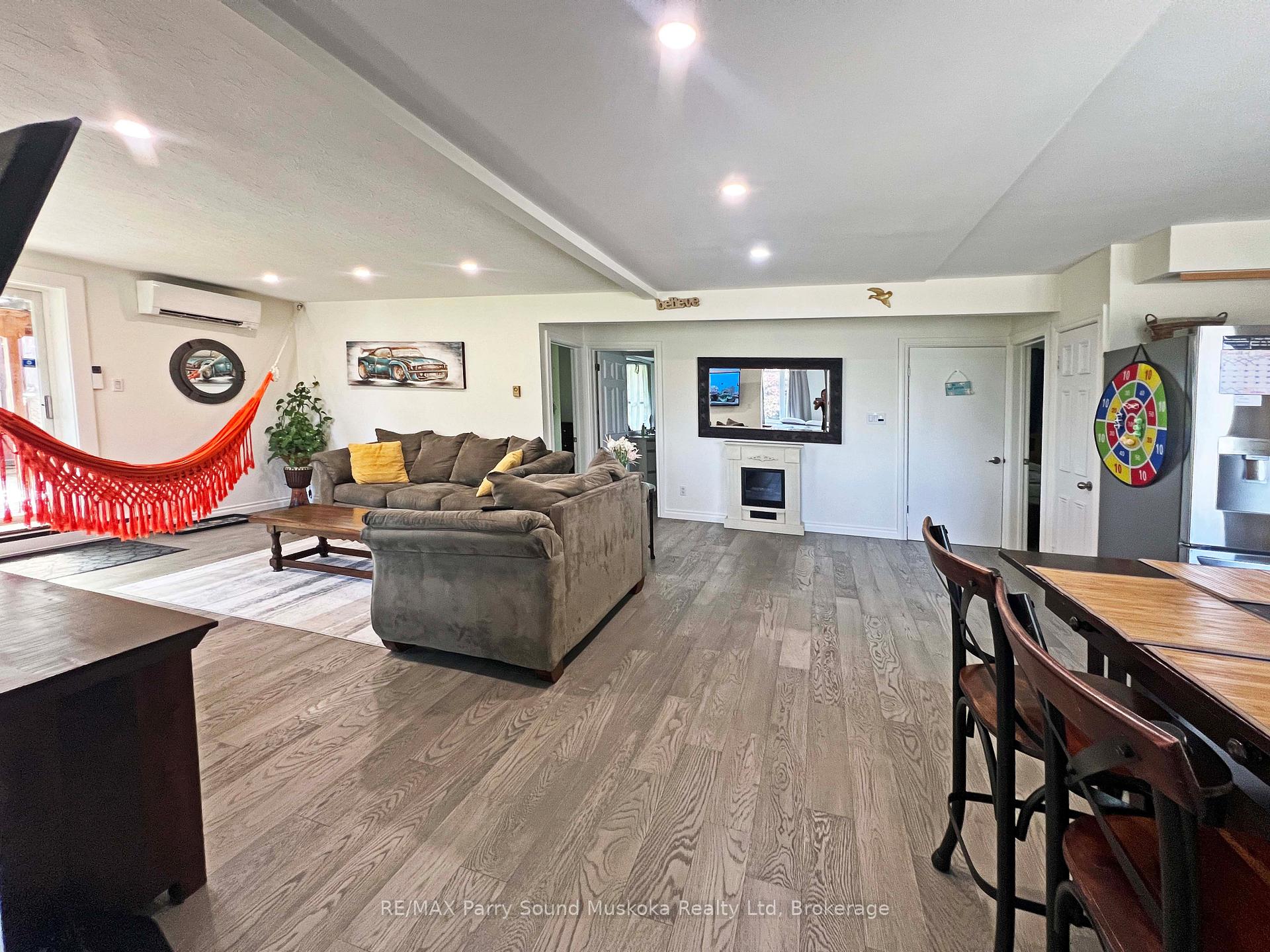 Photo 8 of 44 William Street, Parry Sound — HOMEH