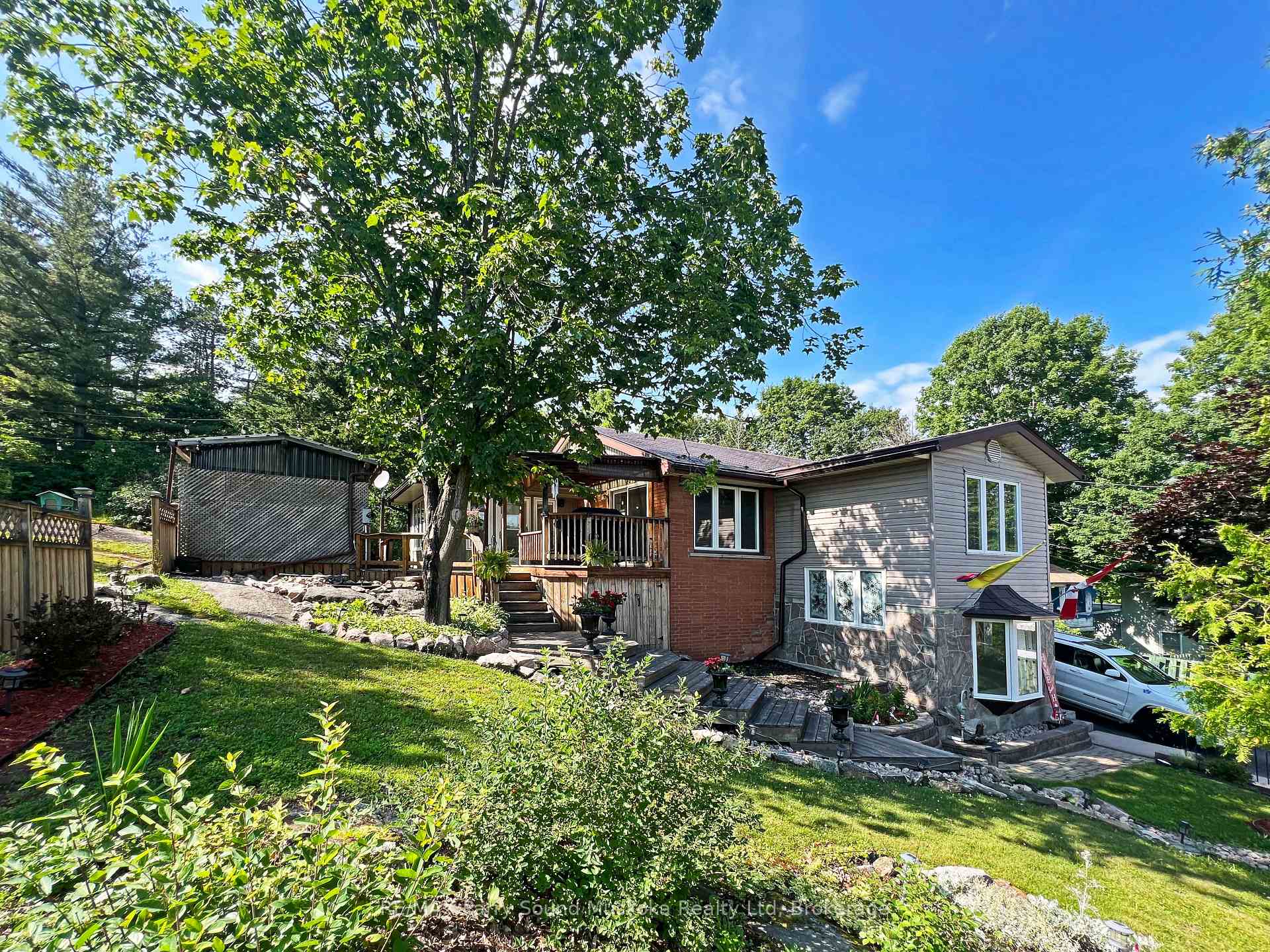 Photo 26 of 44 William Street, Parry Sound — HOMEH