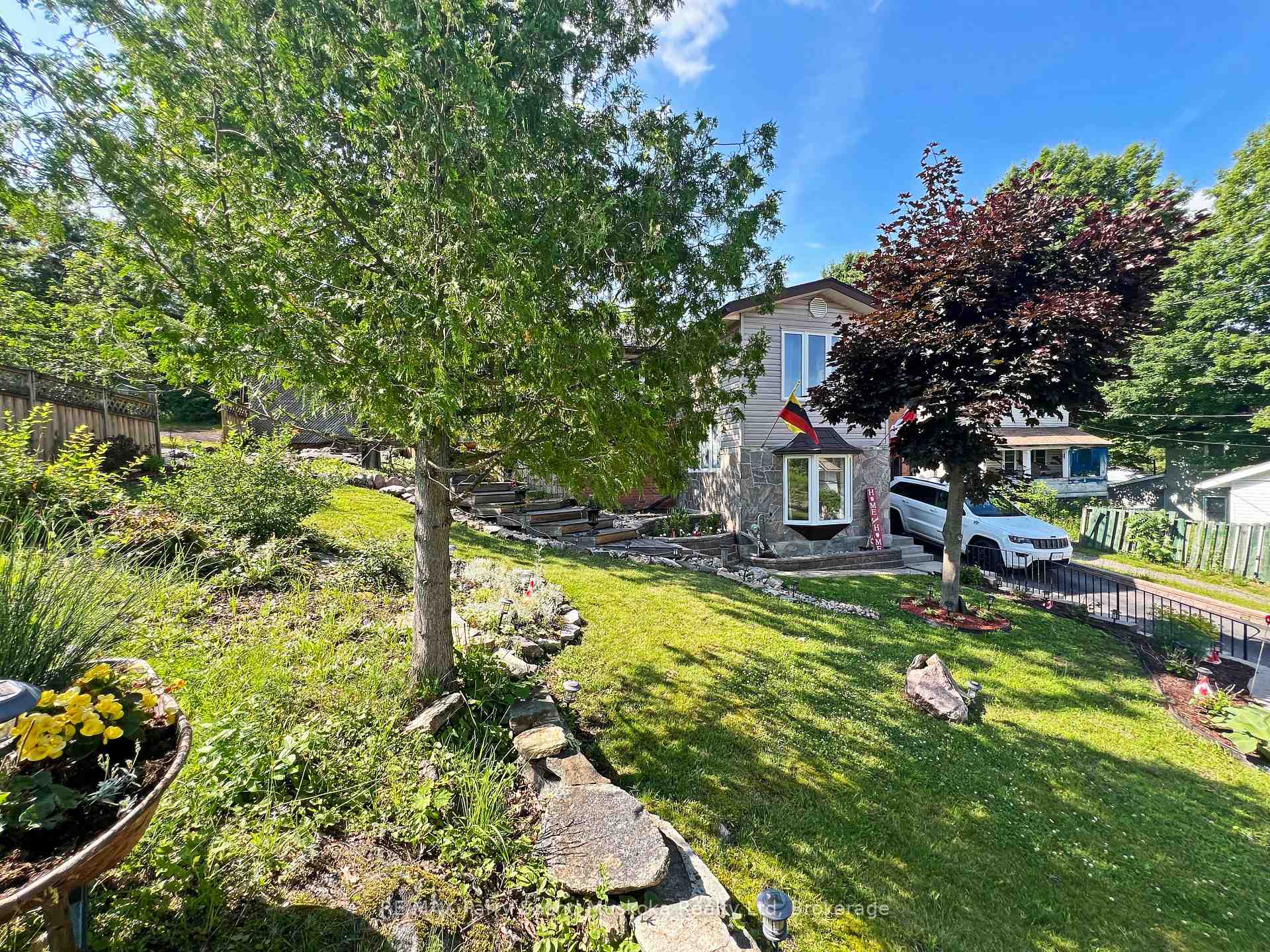 Photo 27 of 44 William Street, Parry Sound — HOMEH
