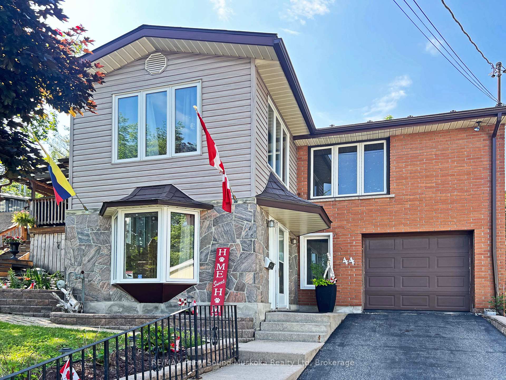 Photo 35 of 44 William Street, Parry Sound — HOMEH