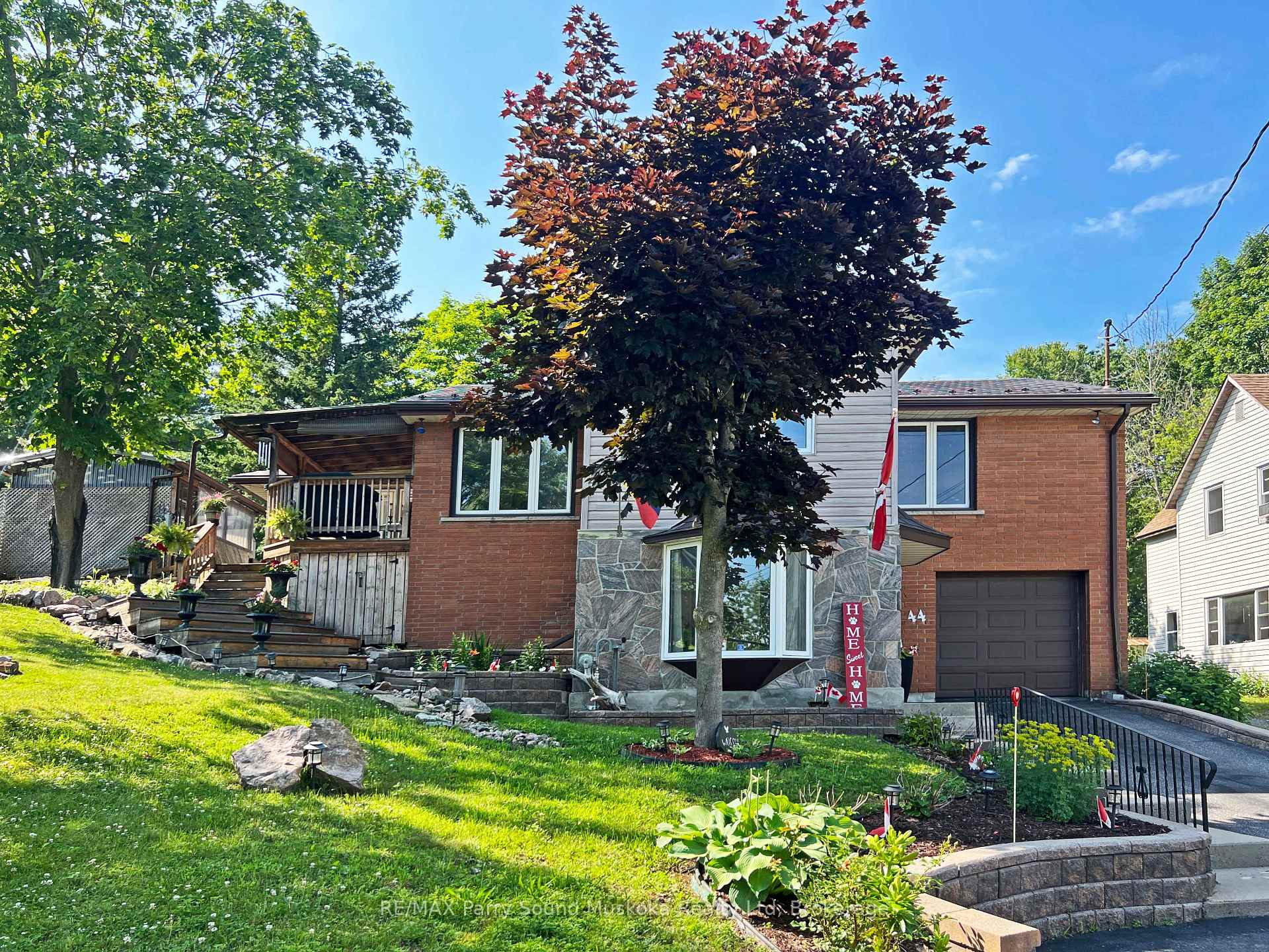 Photo 50 of 44 William Street, Parry Sound — HOMEH
