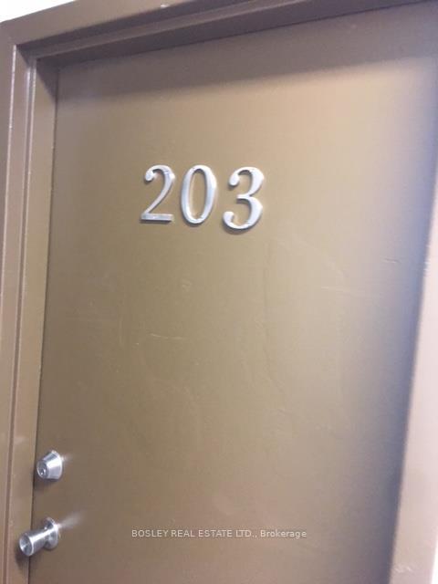Photo 12 of Unit 203, 137 Roncesvalles Avenue, Toronto, Roncesvalles — HOMEH