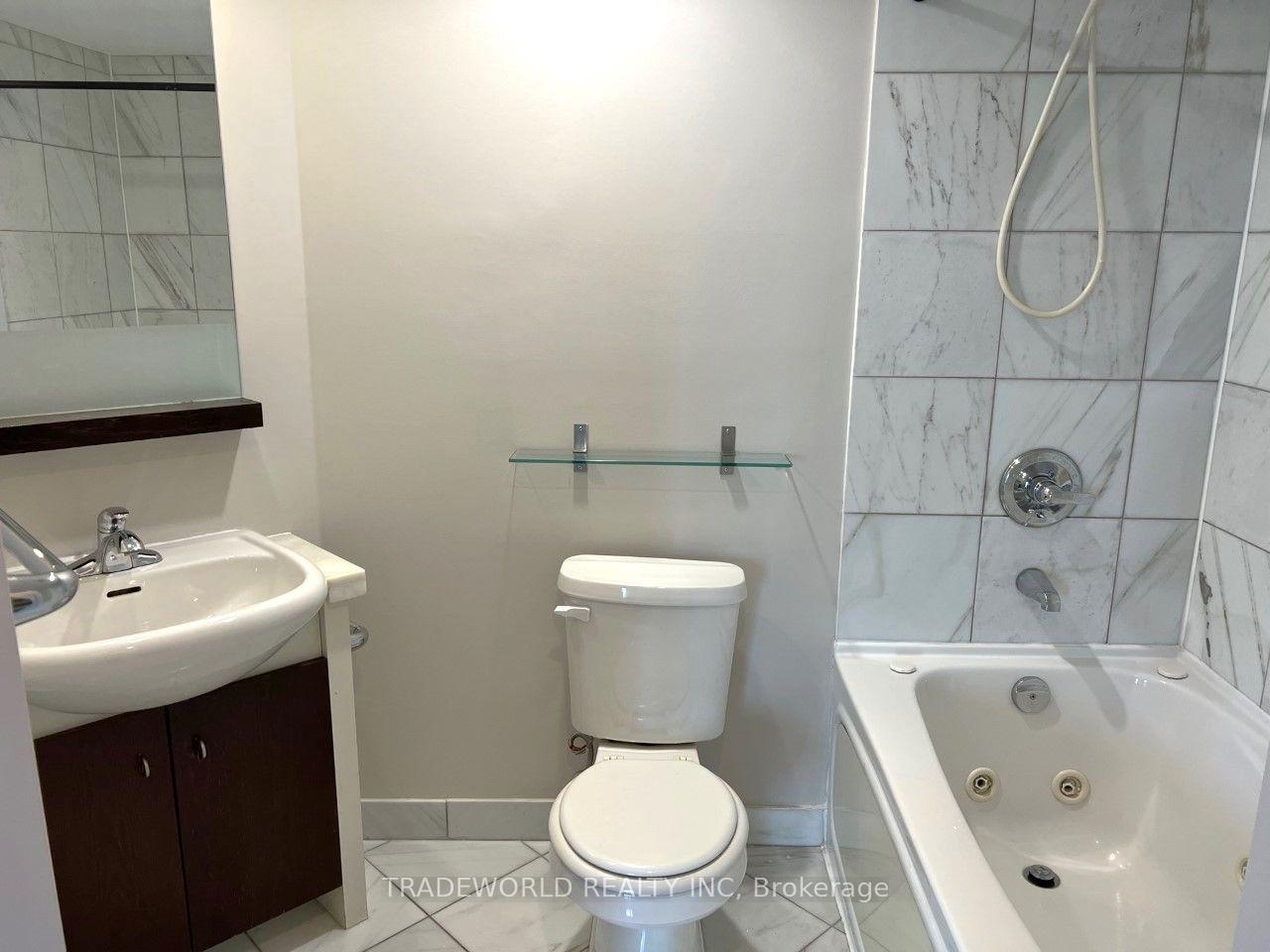 Photo 10 of Unit 1009, 8 York Street, Toronto, Waterfront Communities — HOMEH