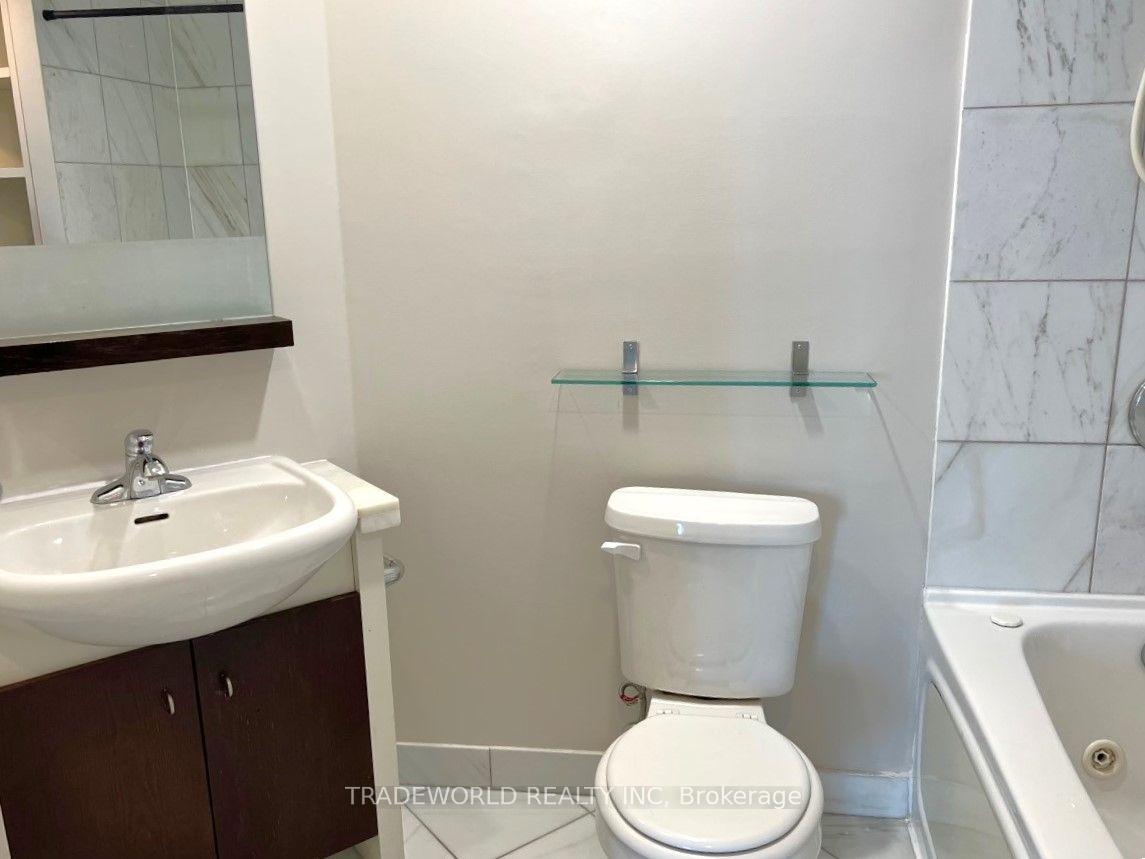 Photo 11 of Unit 1009, 8 York Street, Toronto, Waterfront Communities — HOMEH