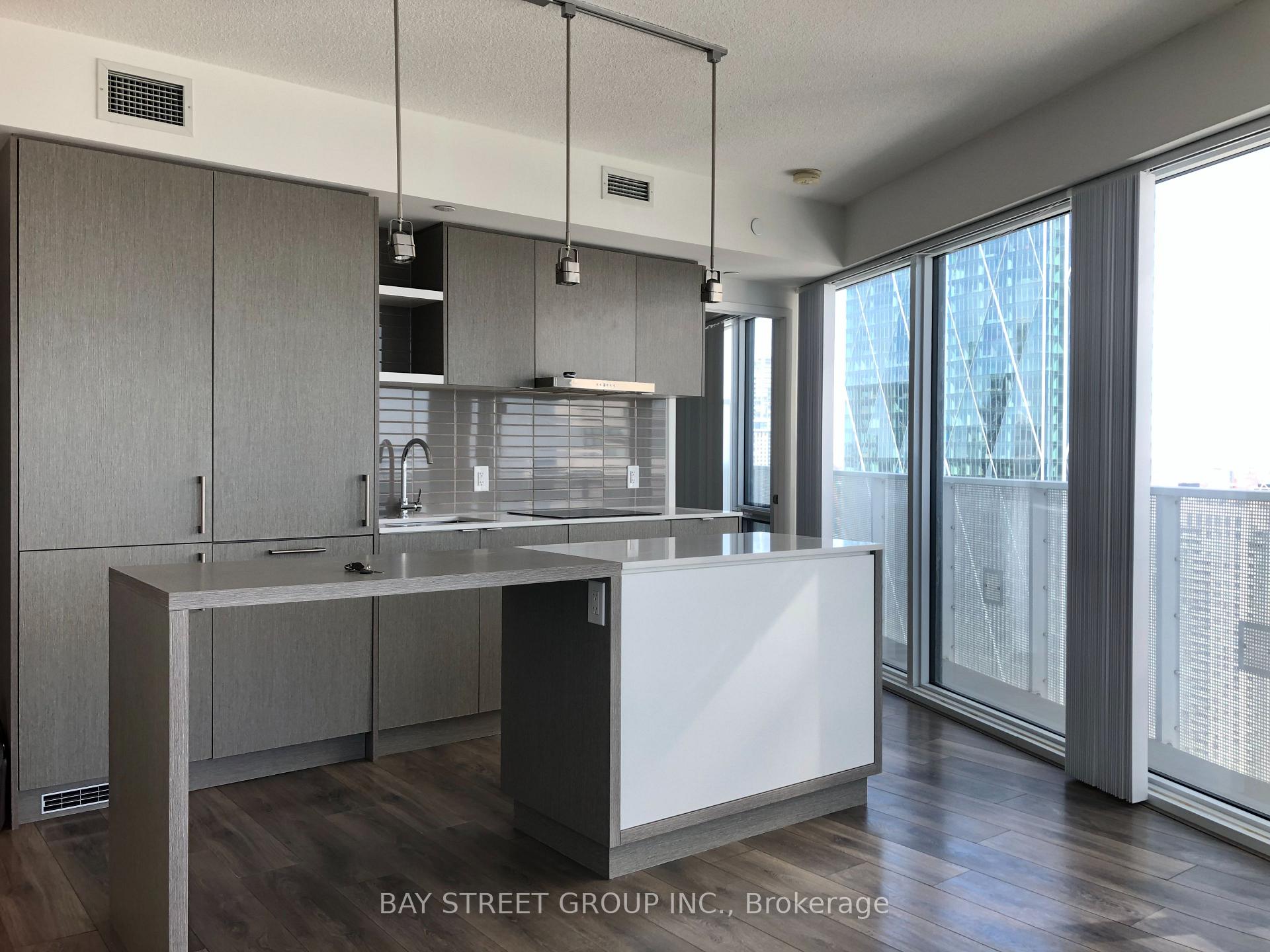 Photo 5 of Unit 4507, 100 Harbour Street, Toronto, Waterfront Communities — HOMEH