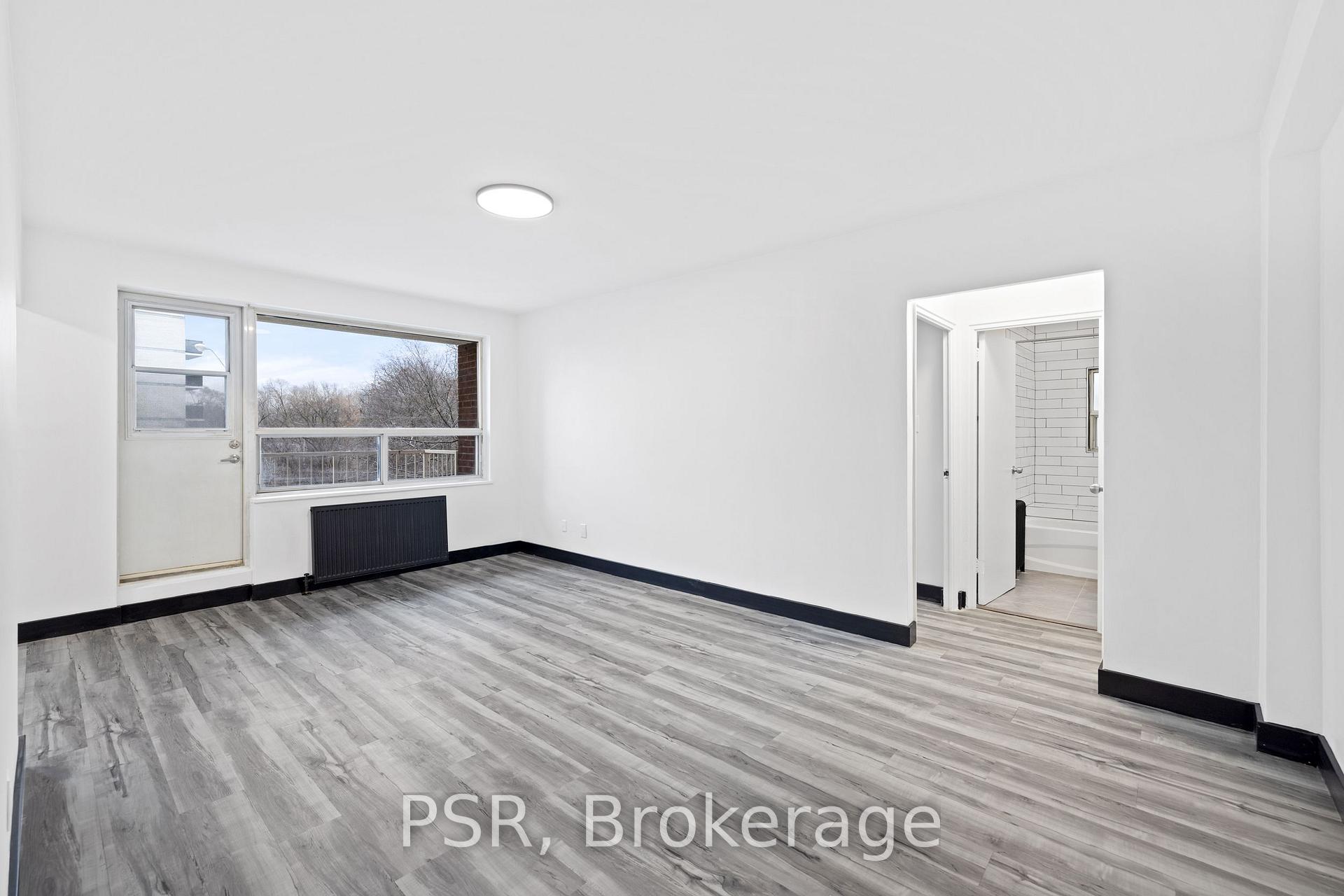 Front of Unit 209, 600 Eglinton Avenue W