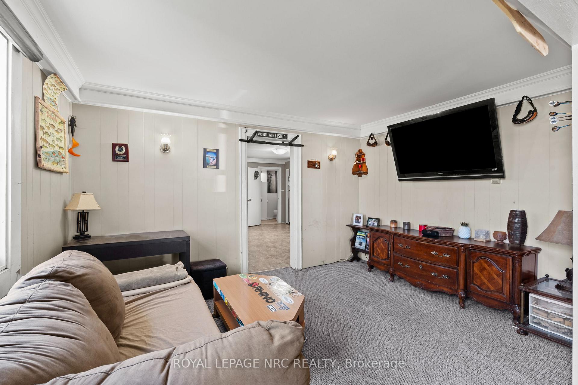 Photo 5 of 42 Leeper Street, St. Catharines, Western Hill — HOMEH