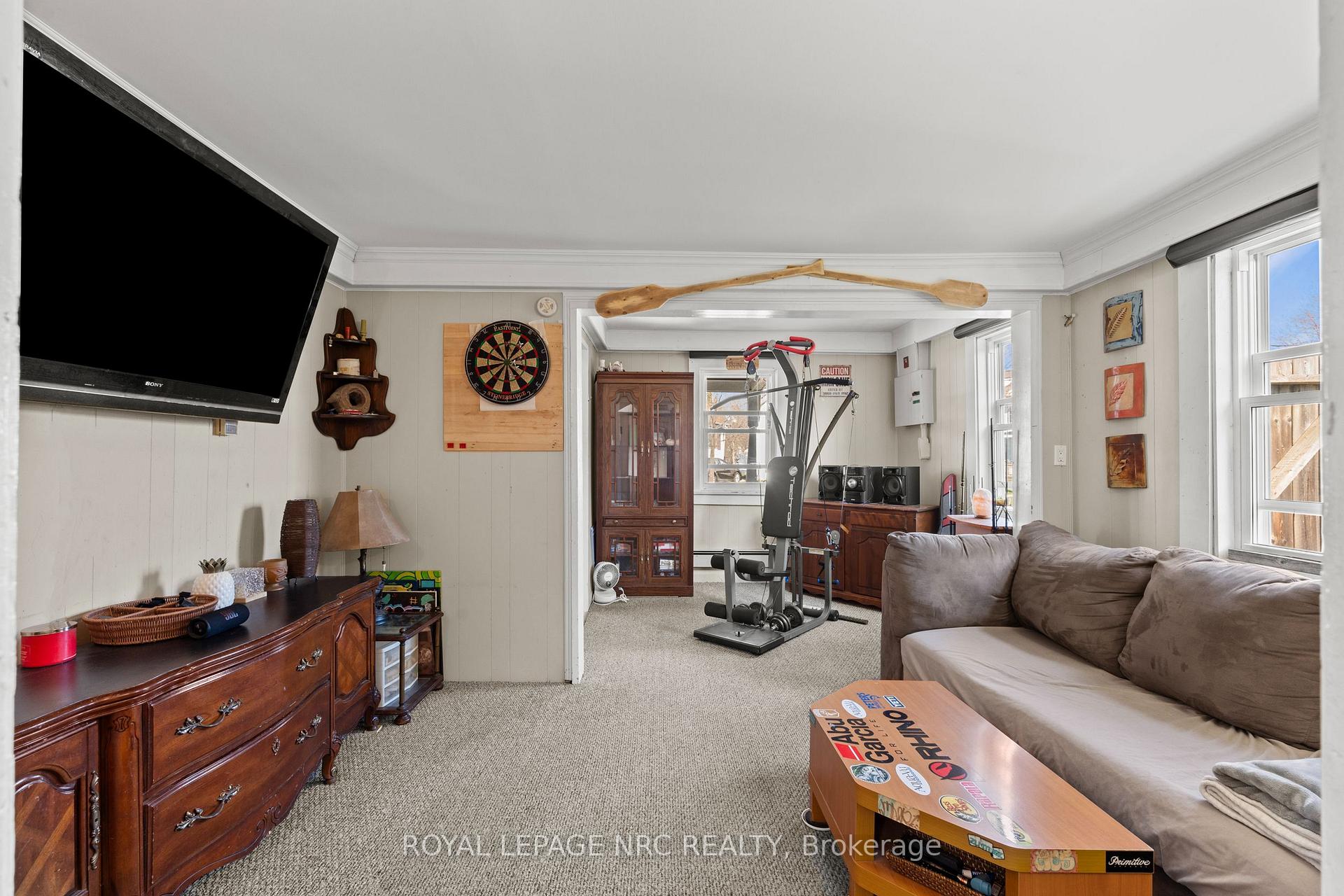 Photo 6 of 42 Leeper Street, St. Catharines, Western Hill — HOMEH