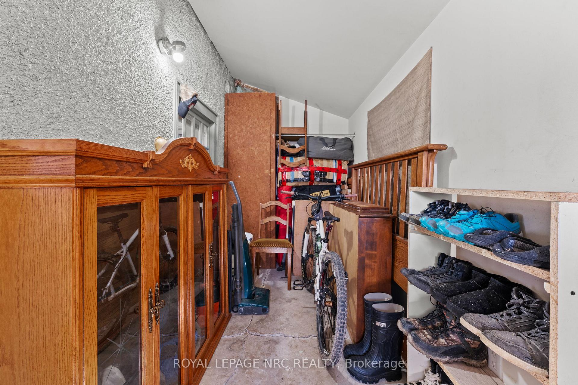 Photo 12 of 42 Leeper Street, St. Catharines, Western Hill — HOMEH
