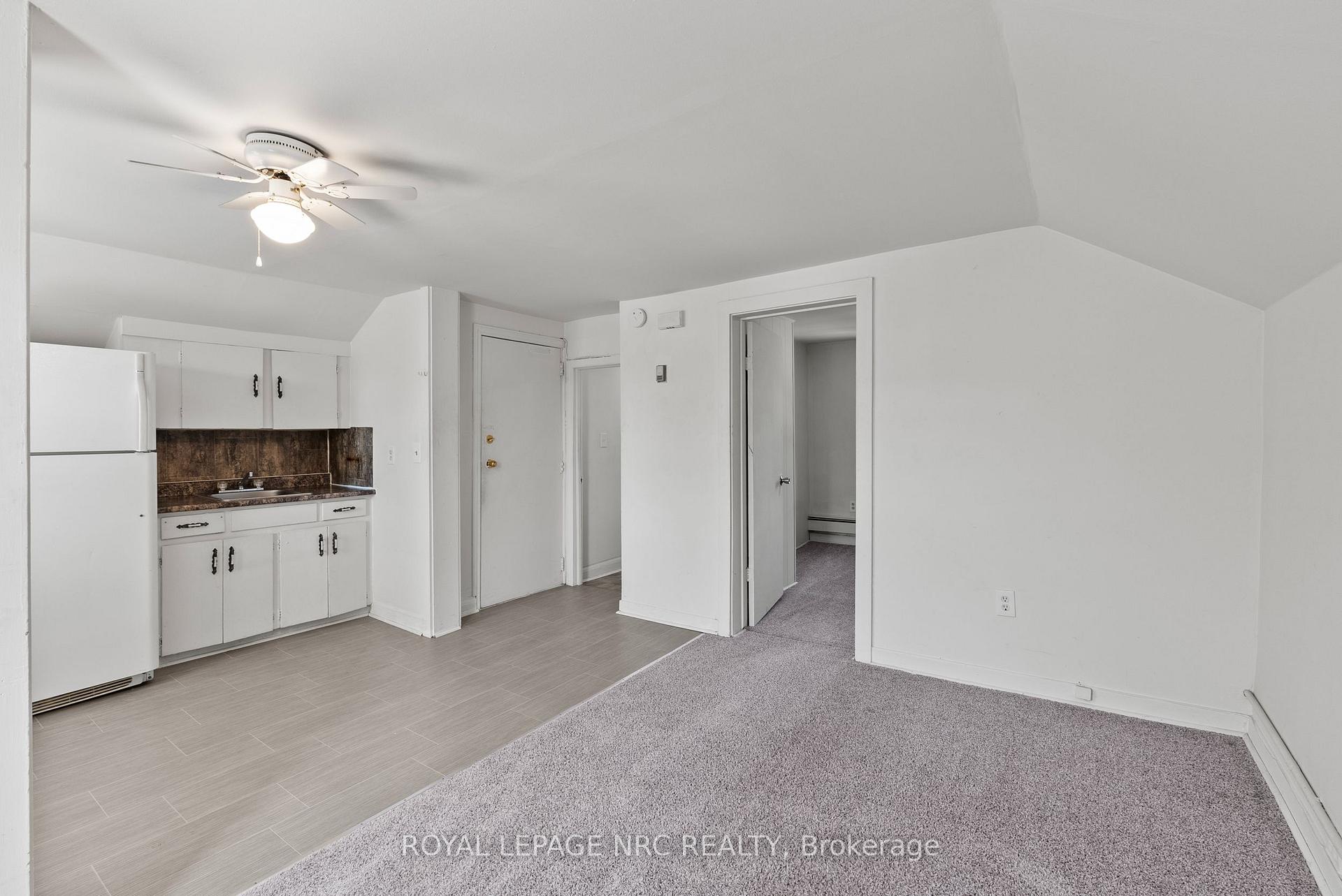 Photo 15 of 42 Leeper Street, St. Catharines, Western Hill — HOMEH