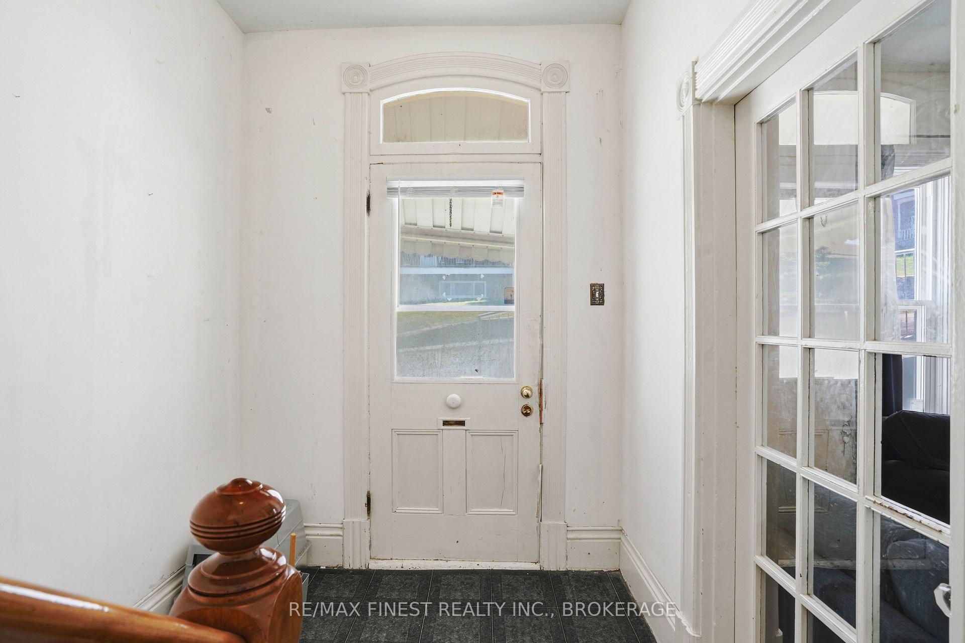 Photo 2 of 46 Catharine Street, Belleville, Thurlow Ward — HOMEH