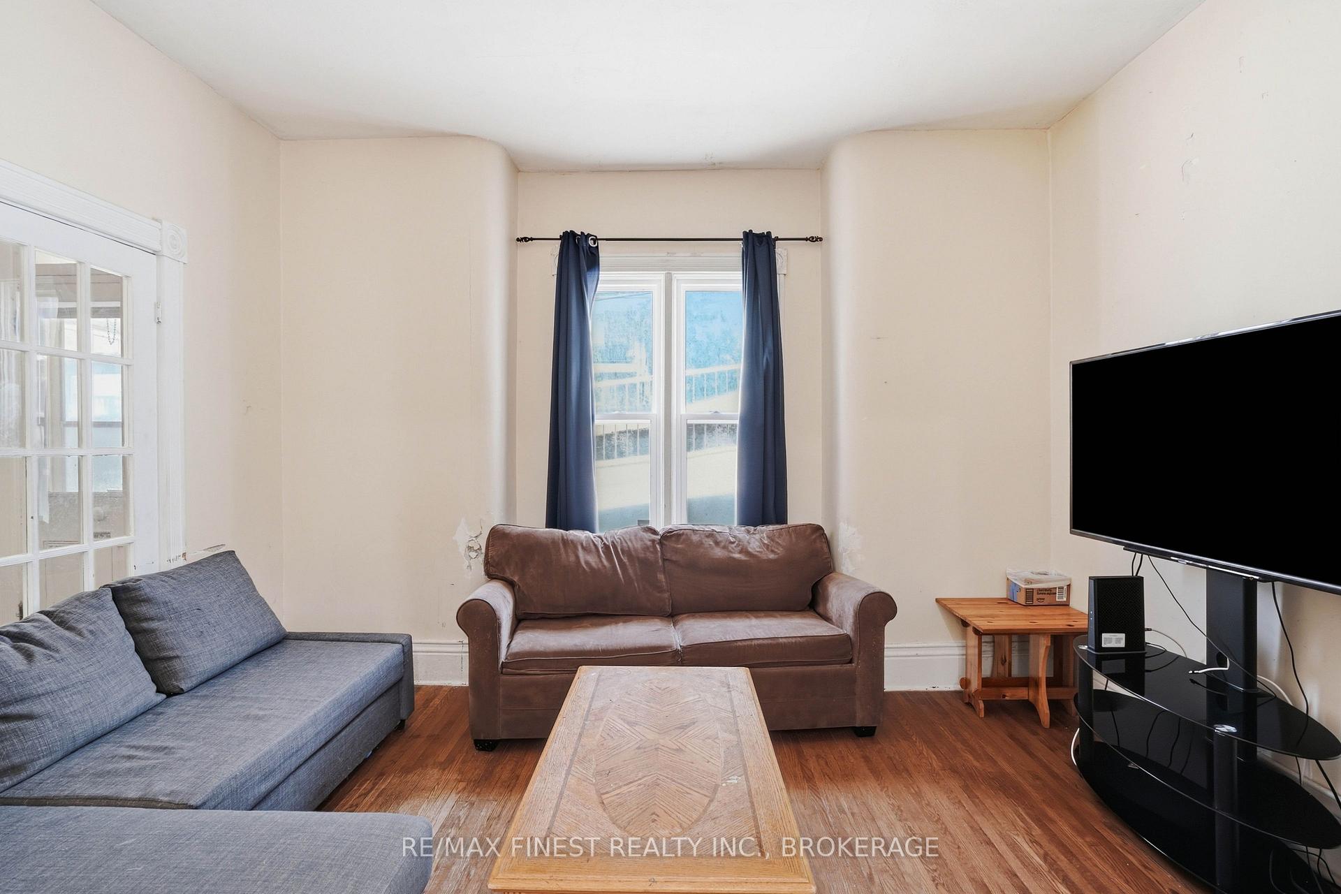 Photo 7 of 46 Catharine Street, Belleville, Thurlow Ward — HOMEH