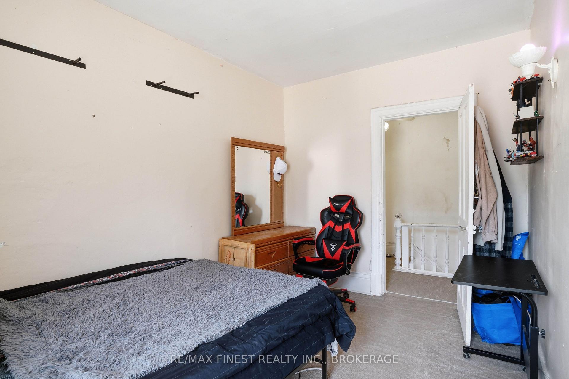 Photo 23 of 46 Catharine Street, Belleville, Thurlow Ward — HOMEH
