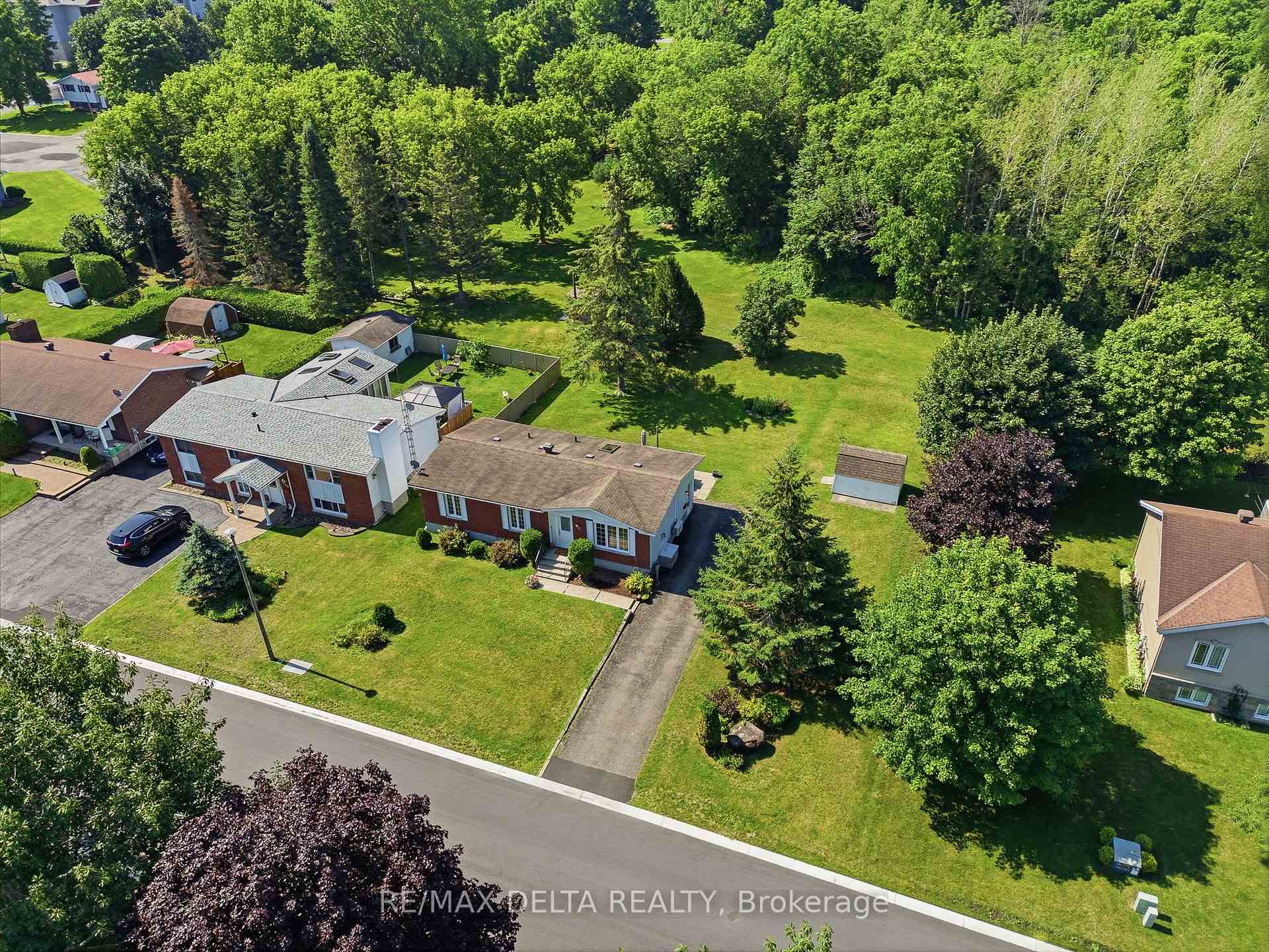 Photo 33 of 105 Fournier Street, Champlain, Vankleek Hill — HOMEH