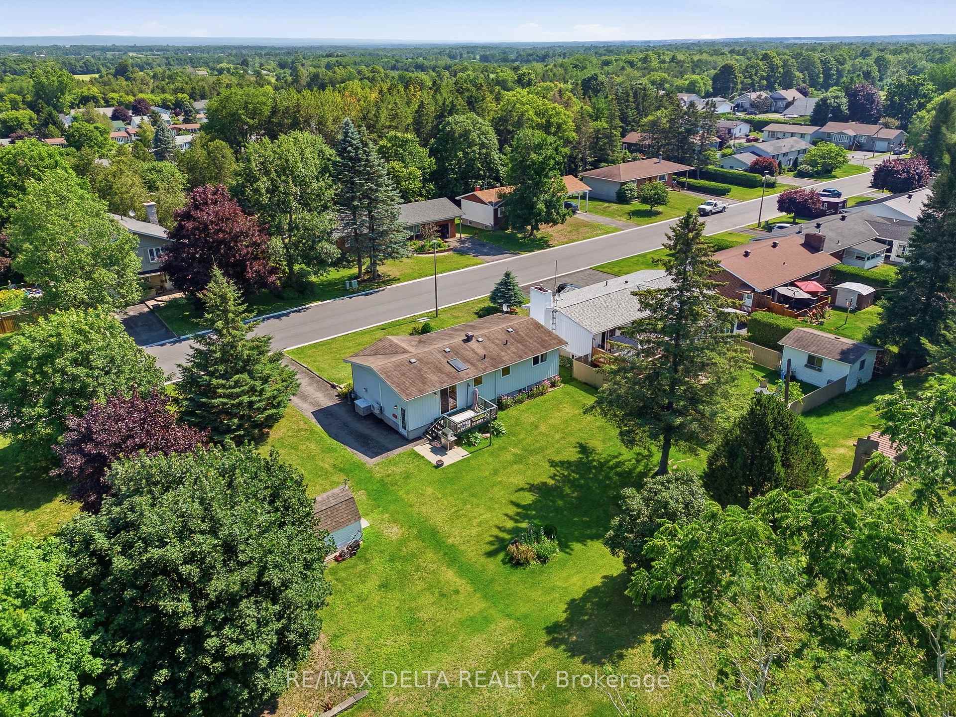 Photo 34 of 105 Fournier Street, Champlain, Vankleek Hill — HOMEH