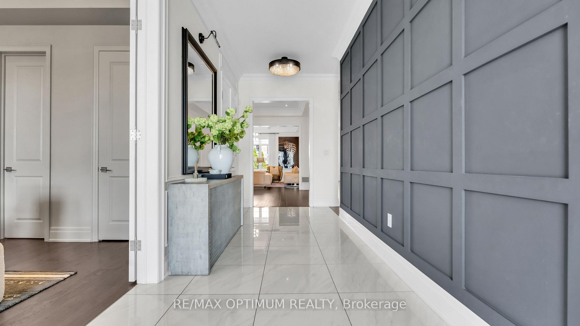 Photo 4 of 16 Settlers Field Road, Brampton, Credit Valley — HOMEH