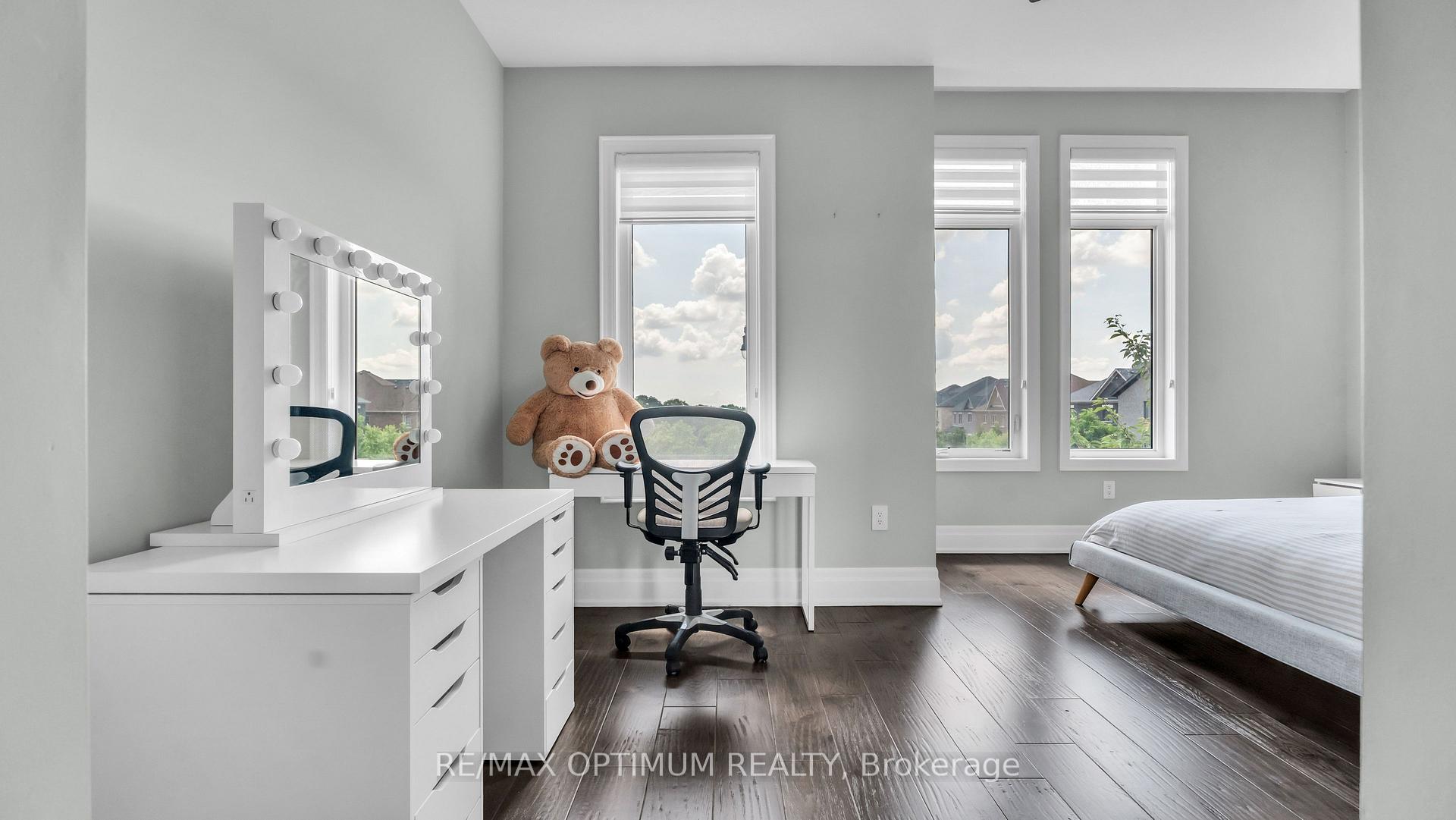 Photo 41 of 16 Settlers Field Road, Brampton, Credit Valley — HOMEH