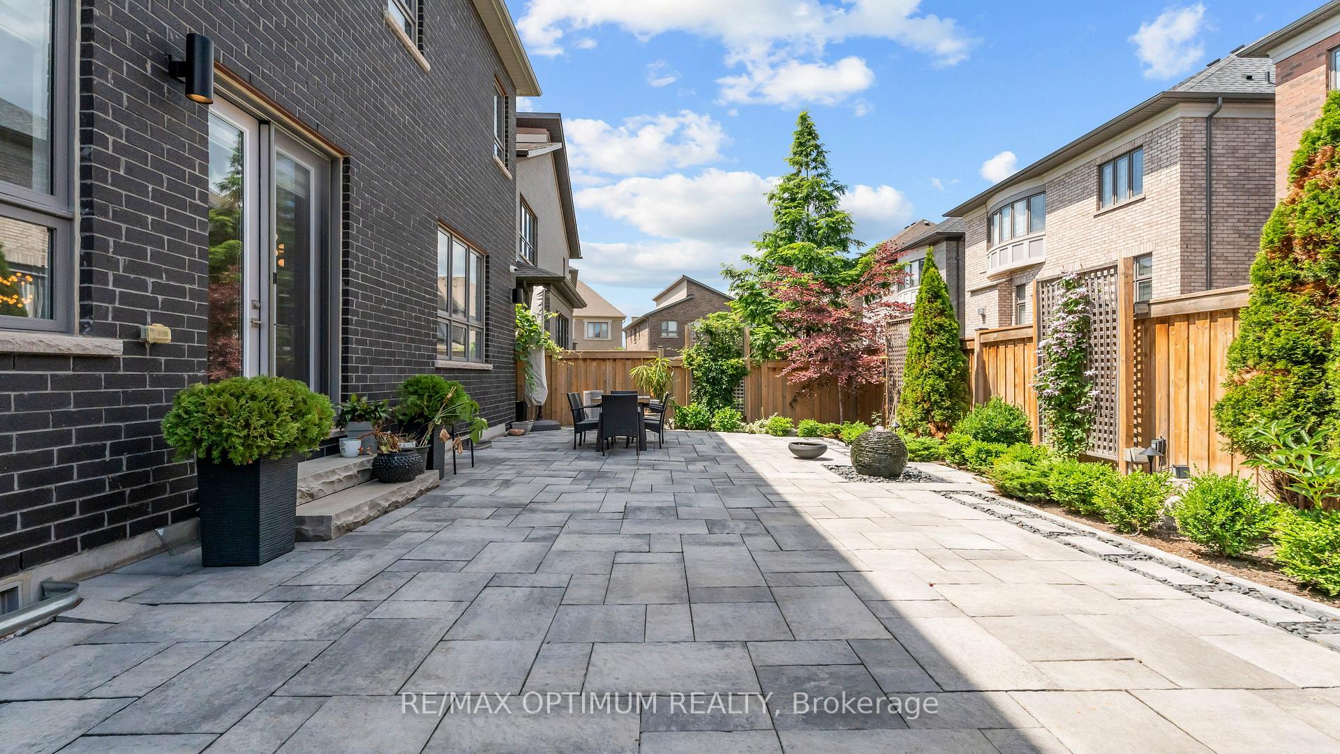 Photo 47 of 16 Settlers Field Road, Brampton, Credit Valley — HOMEH