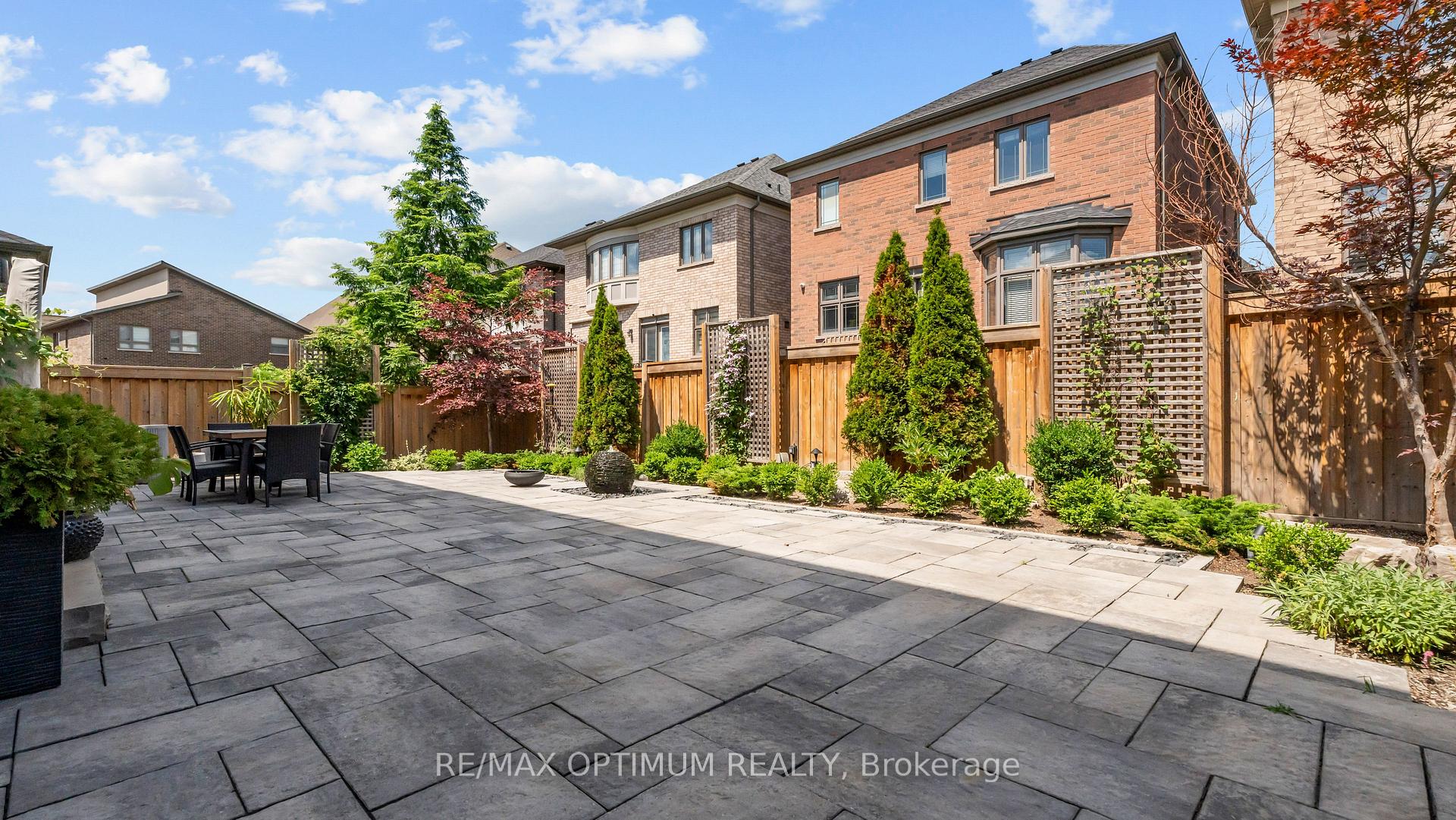 Photo 48 of 16 Settlers Field Road, Brampton, Credit Valley — HOMEH
