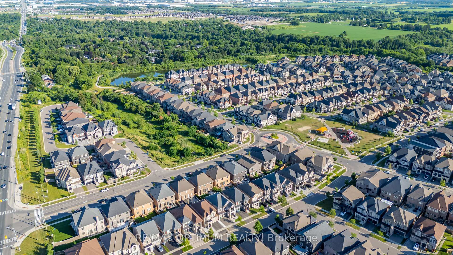 Photo 50 of 16 Settlers Field Road, Brampton, Credit Valley — HOMEH