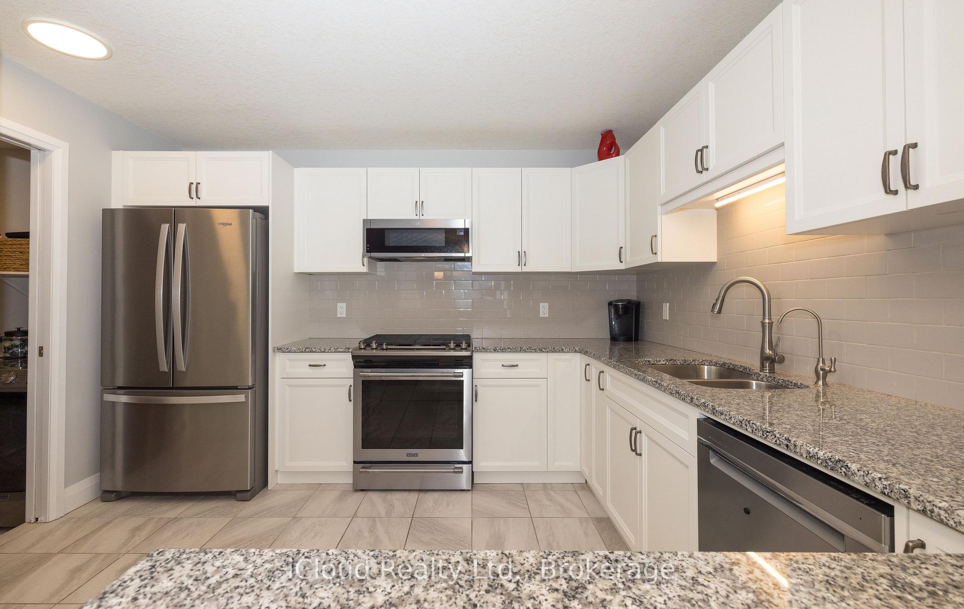 Photo 5 of 108 Stephenson Way, Minto — HOMEH