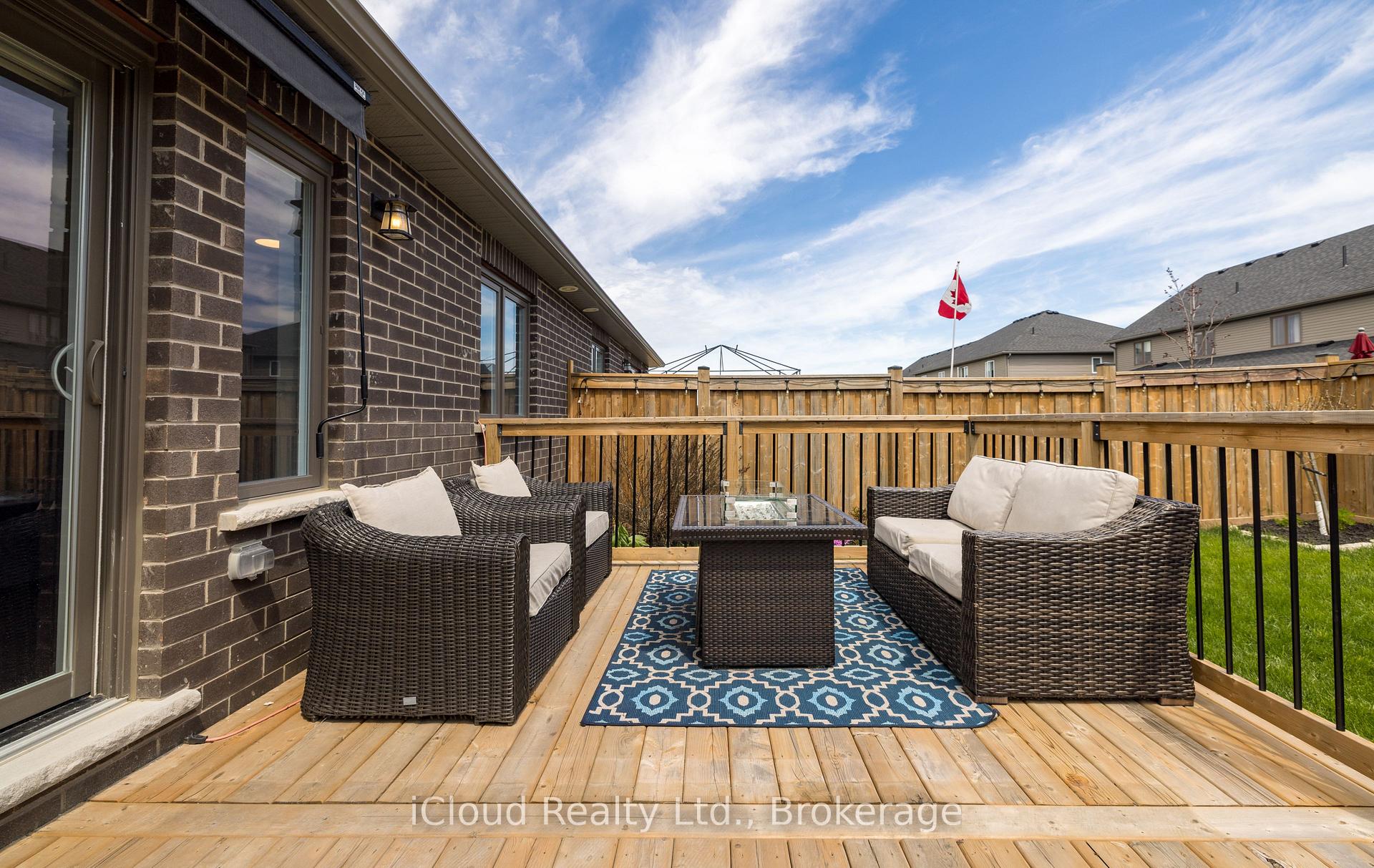 Photo 33 of 108 Stephenson Way, Minto — HOMEH
