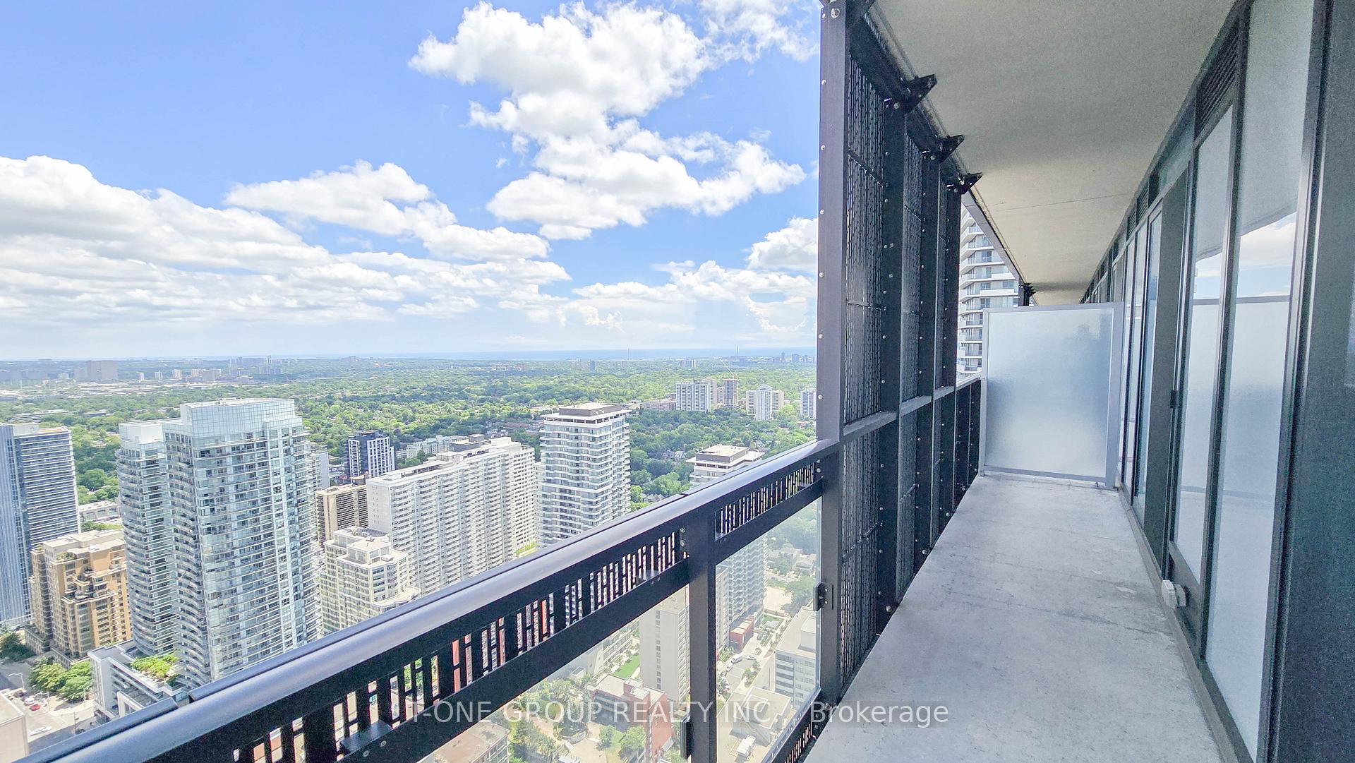 Photo 7 of Unit 4208, 8 Eglinton Avenue E, Toronto, Yonge-Eglinton — HOMEH