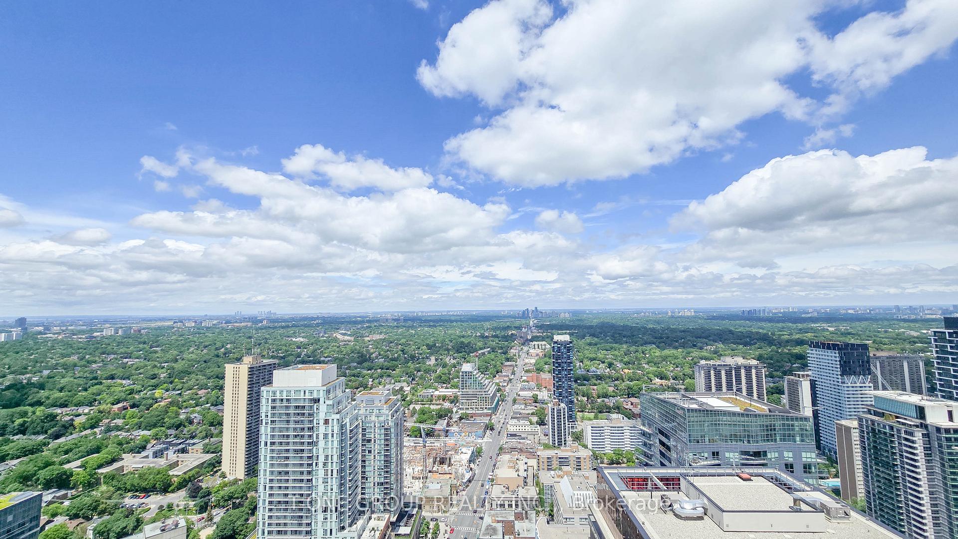 Photo 9 of Unit 4208, 8 Eglinton Avenue E, Toronto, Yonge-Eglinton — HOMEH
