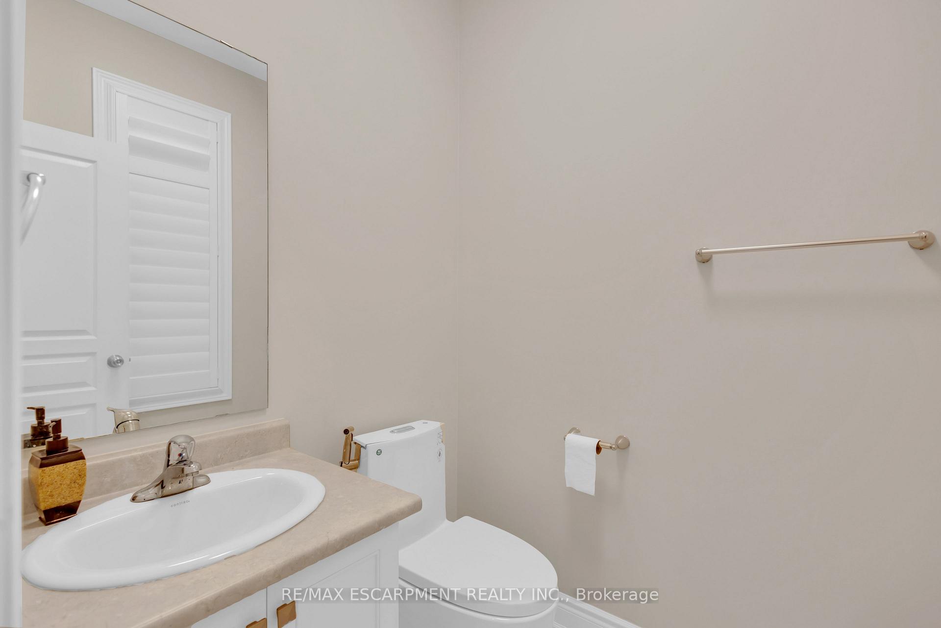 Photo 4 of 1454 Chretien Street, Milton, Ford — HOMEH
