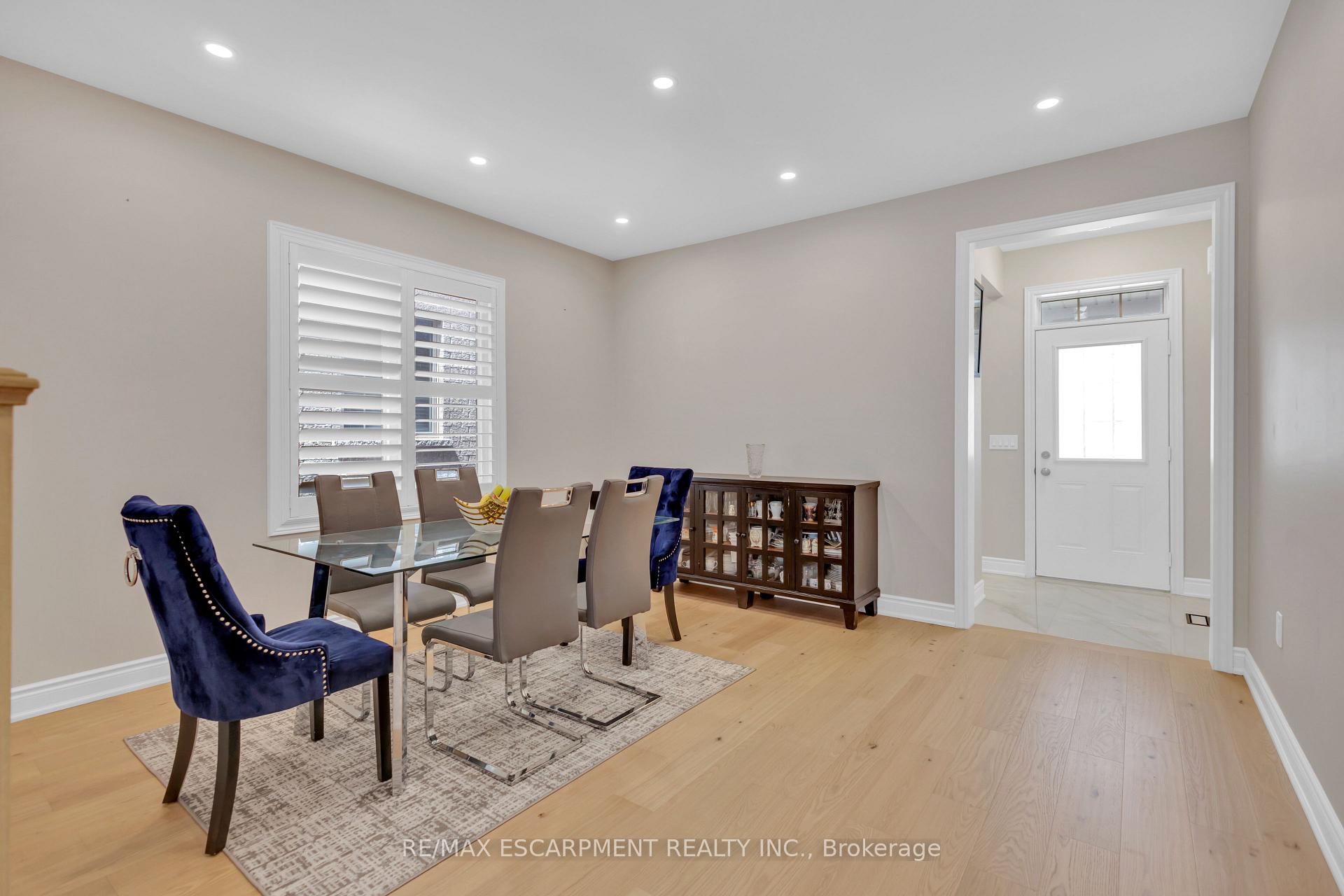 Photo 5 of 1454 Chretien Street, Milton, Ford — HOMEH