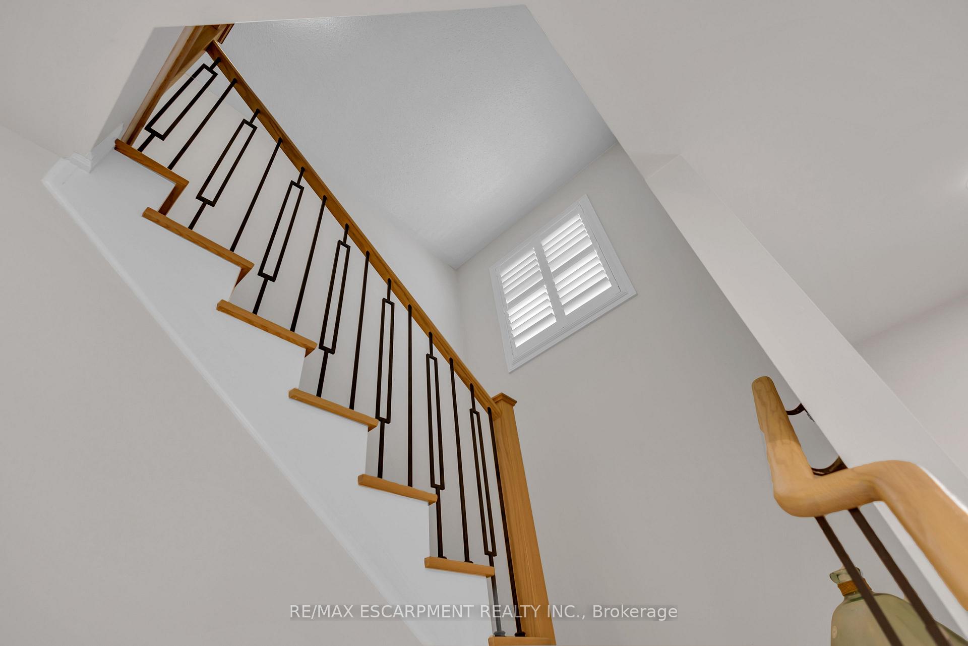 Photo 14 of 1454 Chretien Street, Milton, Ford — HOMEH