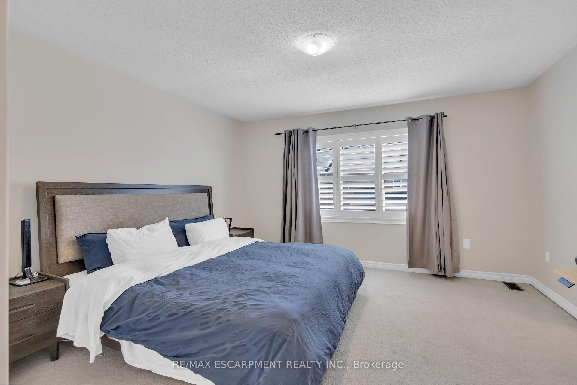 Photo 15 of 1454 Chretien Street, Milton, Ford — HOMEH