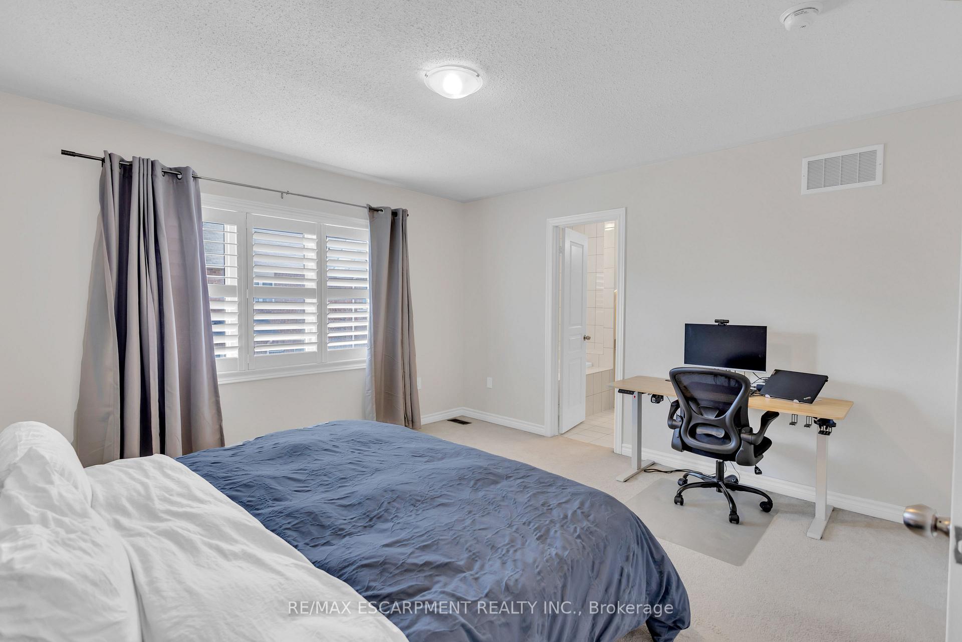 Photo 17 of 1454 Chretien Street, Milton, Ford — HOMEH