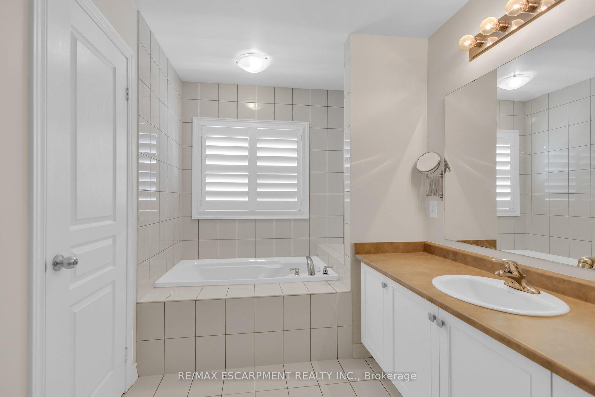Photo 19 of 1454 Chretien Street, Milton, Ford — HOMEH
