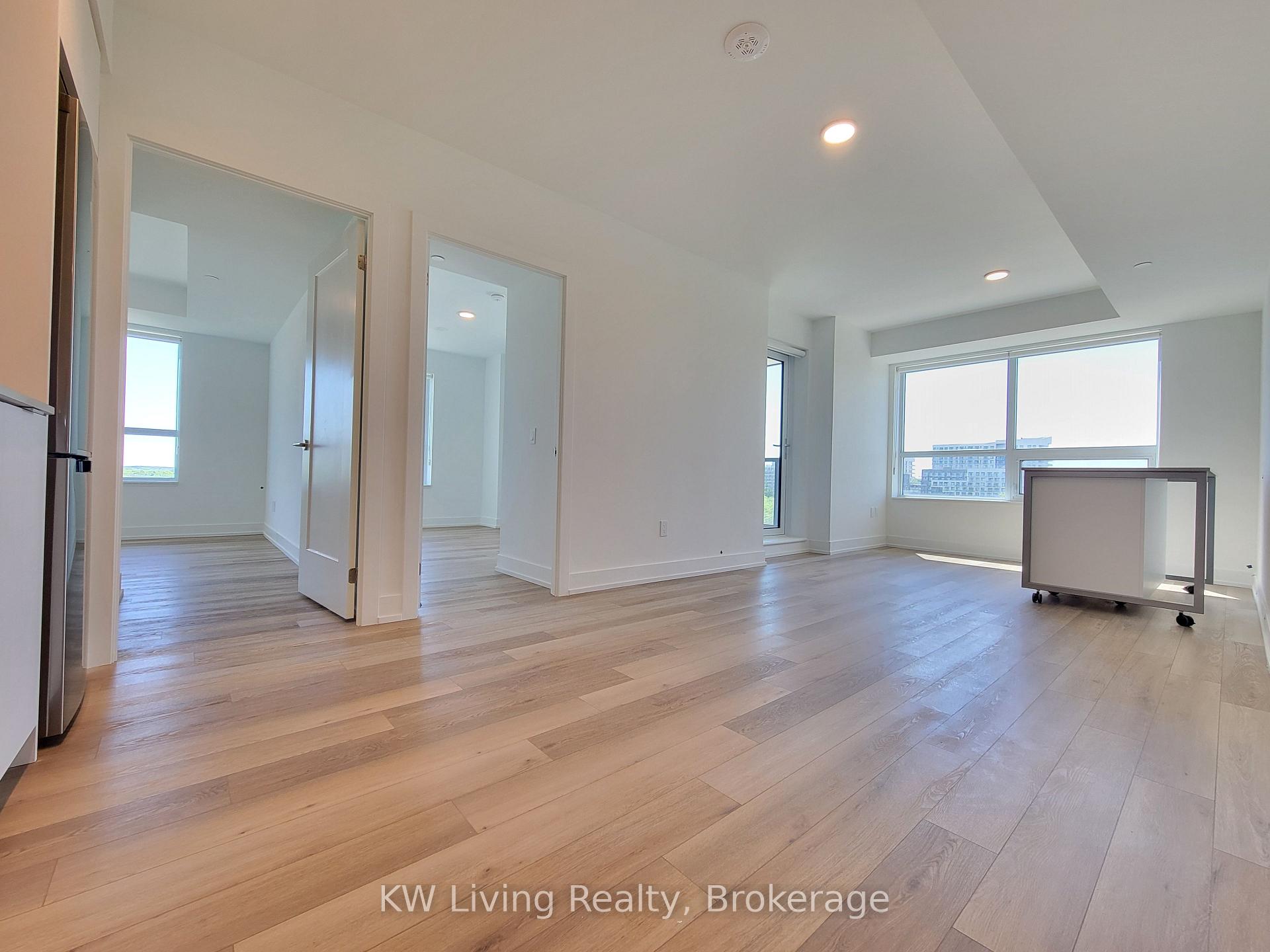 Photo 3 of Unit 819, 8 Cedarland Drive, Markham, Unionville — HOMEH